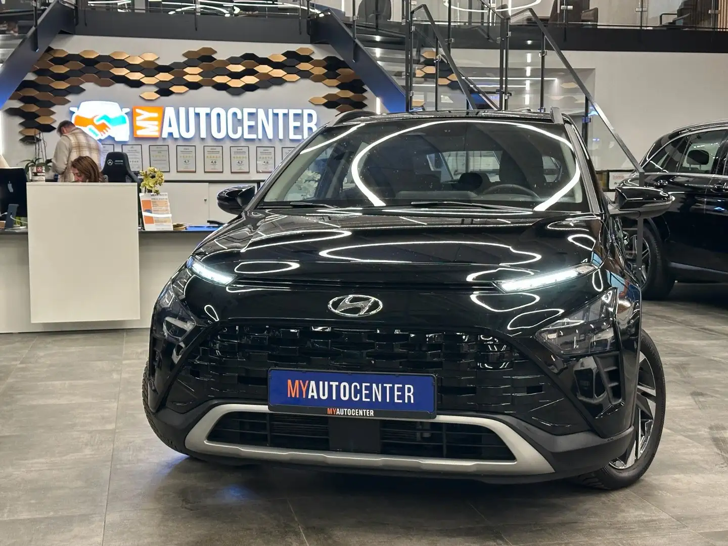 Hyundai BAYON Bayon Trend Mild-Hybrid 2WD *1.HAND*19%MW* crna - 1