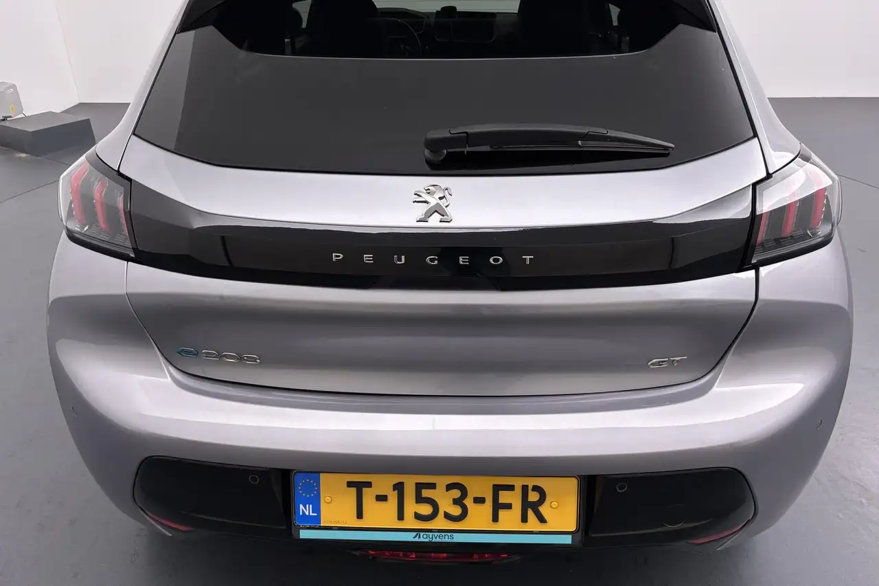 Peugeot E-208 EV GT 350 50 kWh Elektrische power met een sportie, миниатюра 15