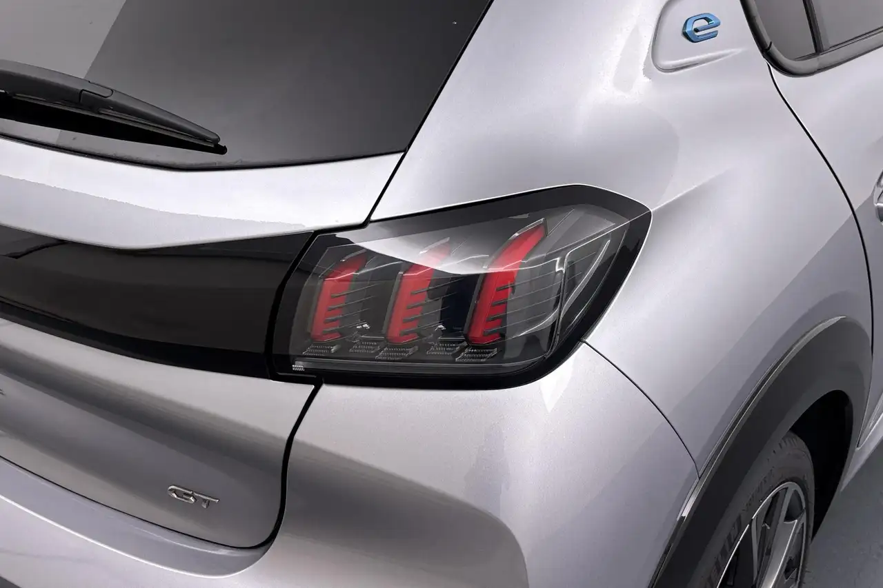 Peugeot E-208 EV GT 350 50 kWh Elektrische power met een sportie, миниатюра 19