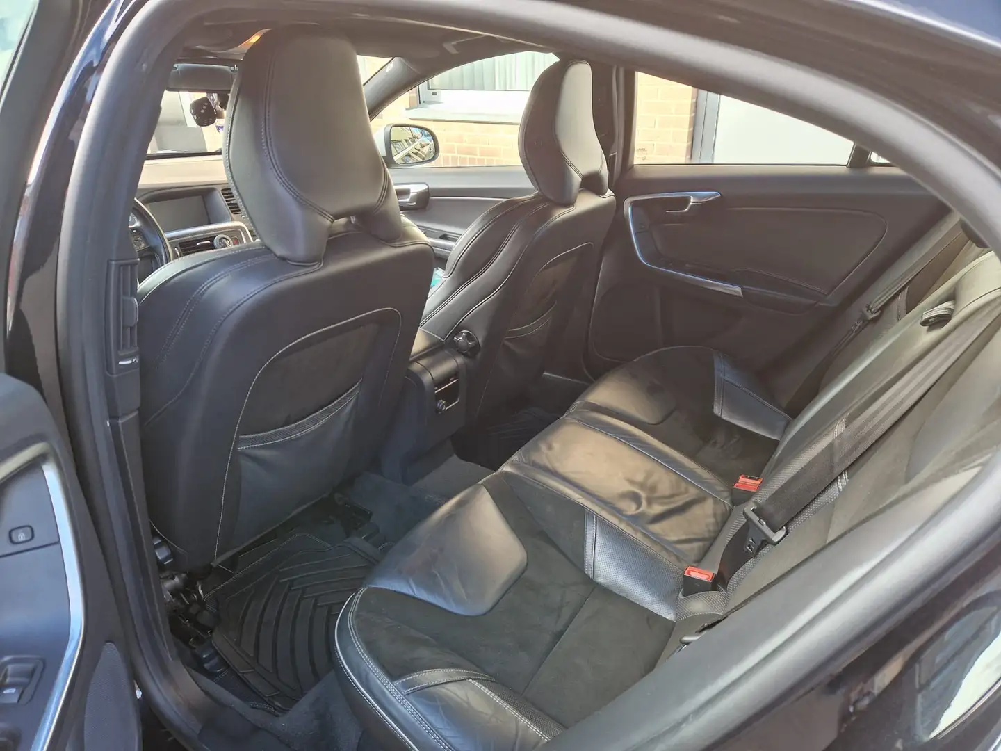 Volvo S60 - 1