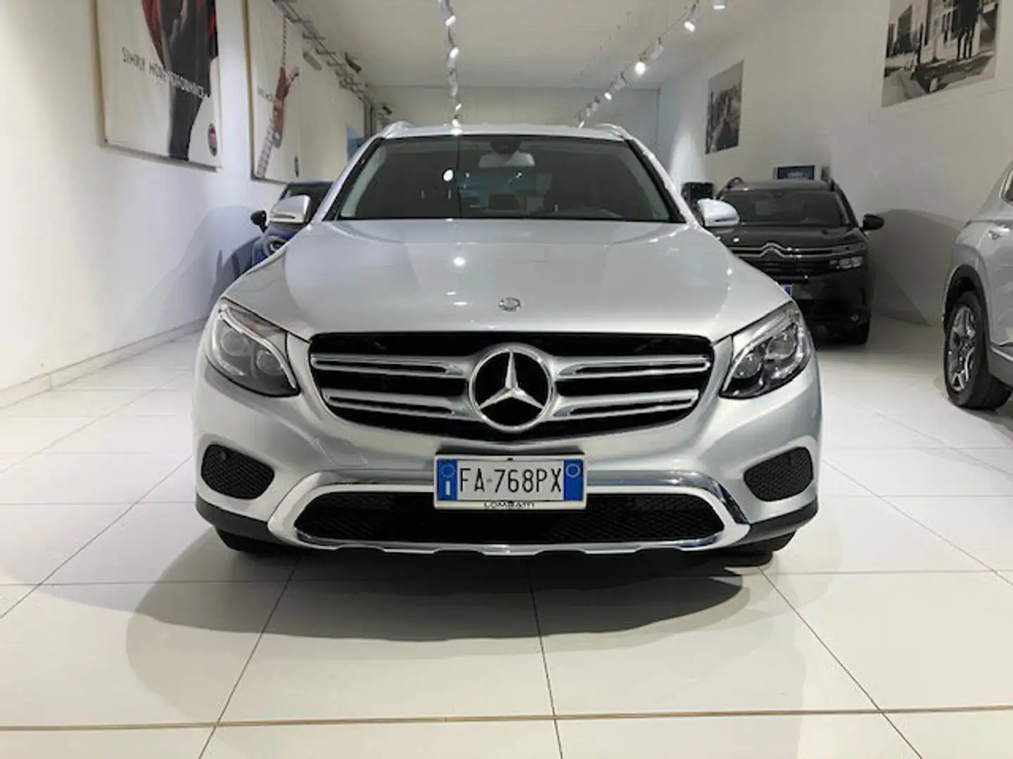 Mercedes-Benz GLC 250 GLC 250 d 4Matic Sport Stříbrná - 2