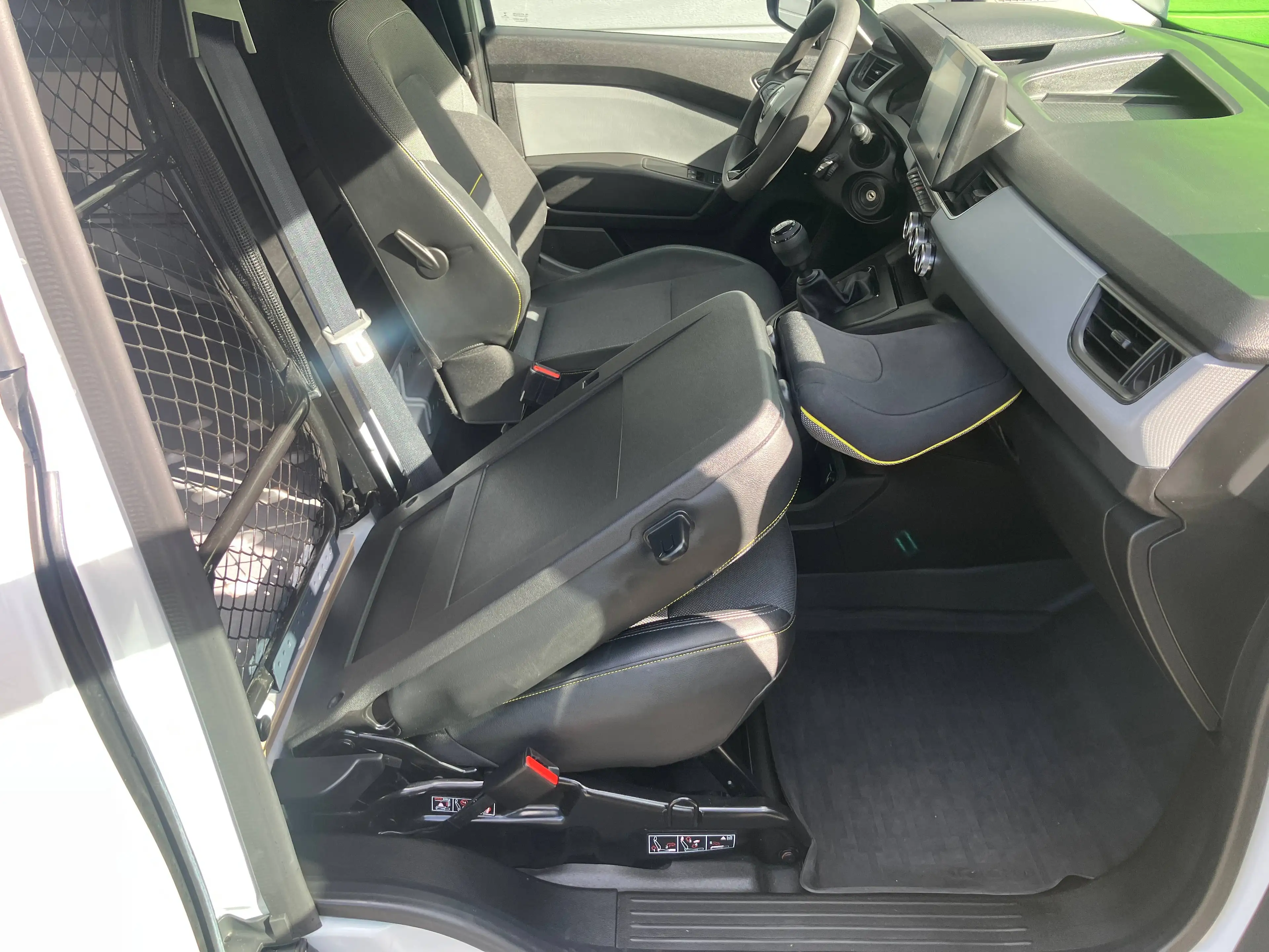 Renault Kangoo Advance *1.HAND*KLIMAAUTOMATIK*NAVI*KAMERA*AHK*LED Scheinwerfer*PDC* REGALSYSTEM*TOP* — photo 15