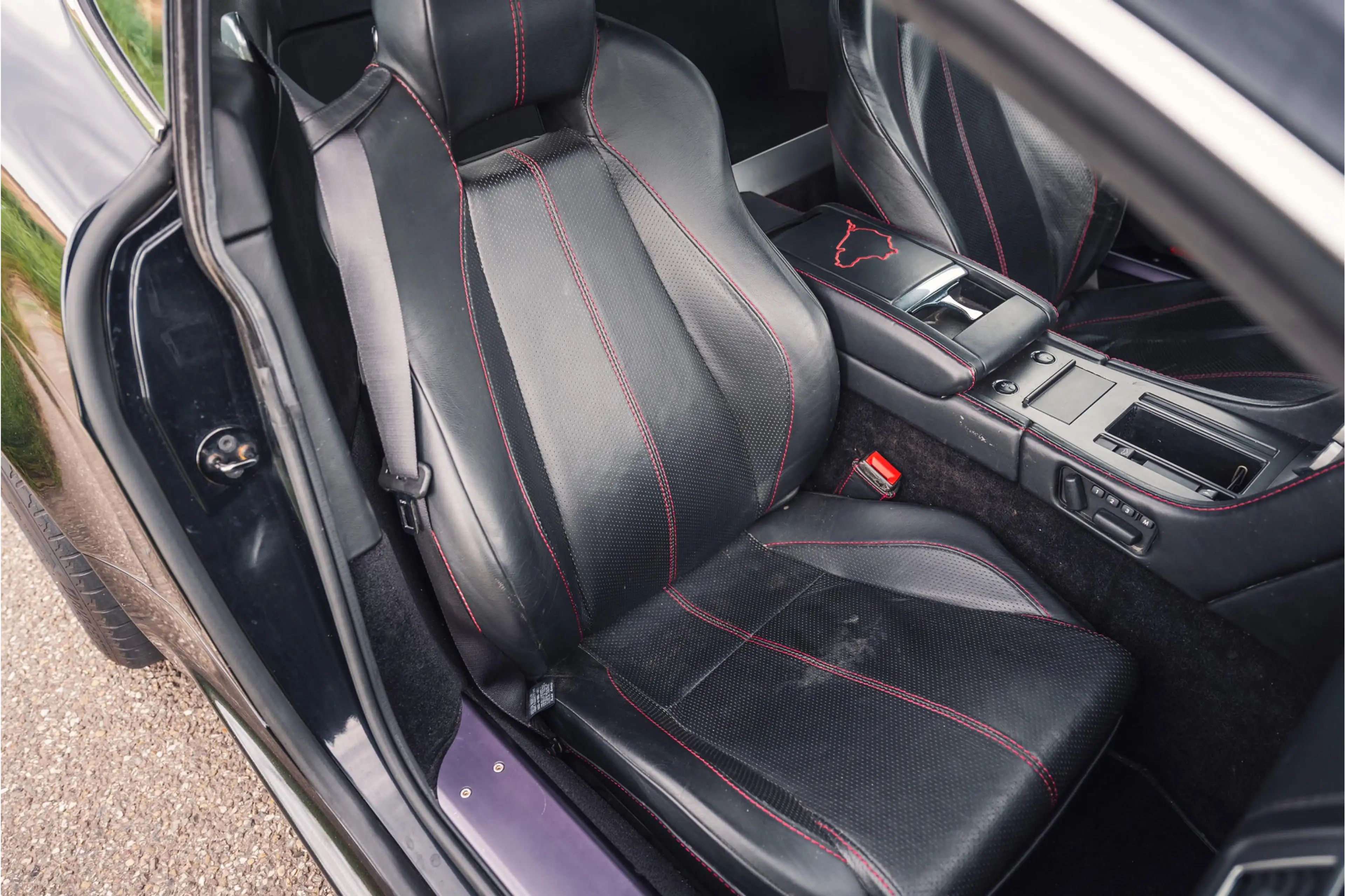 Aston Martin Vantage V8 N400 4.3 V8 Sportshift nr. 110 van de 240 — photo 15