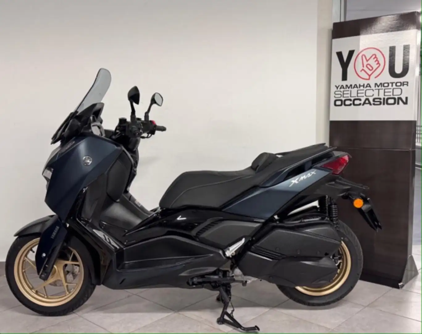 Yamaha X-Max 300 Scooter Gris - 2