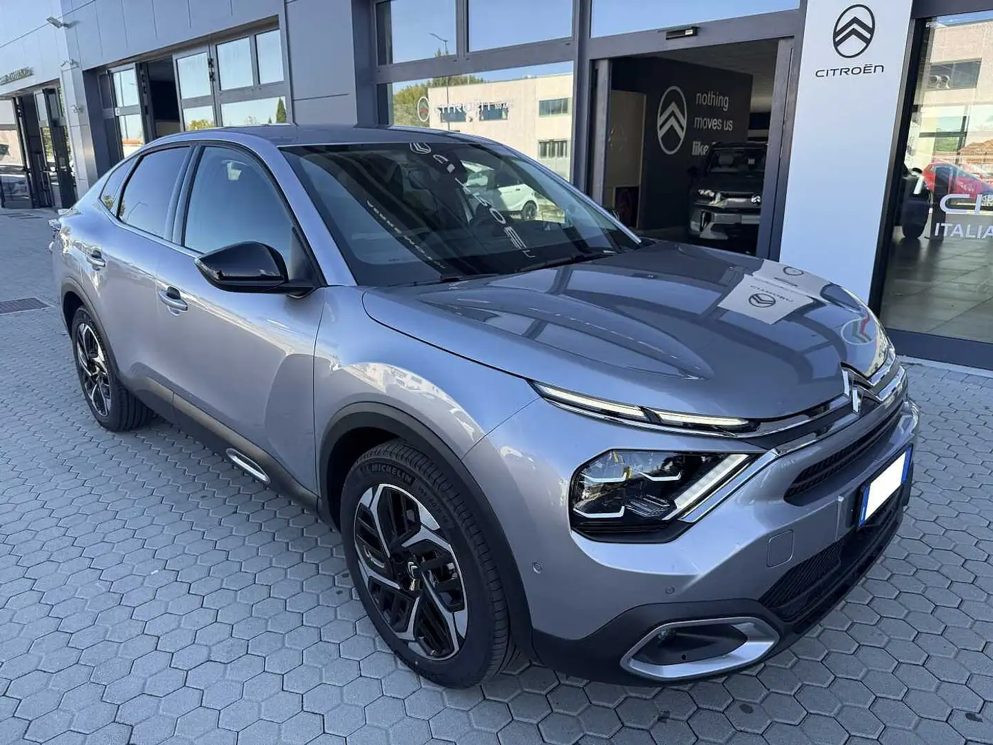 Citroen C4 X 1.5 BlueHDI 130 CV AT8 Max Grijs - 1