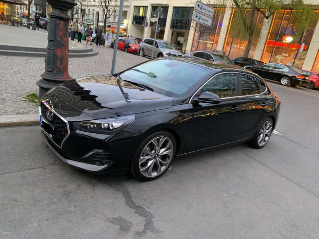 Imagine Hyundai i30 i30 1.4 T-GDI DCTPremium
