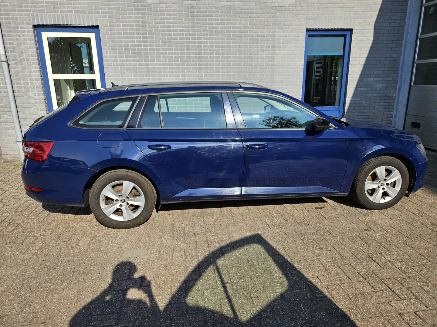 Skoda Superb Combi 1.6 TDI Active Business Motor defect / Engin Blau - 2