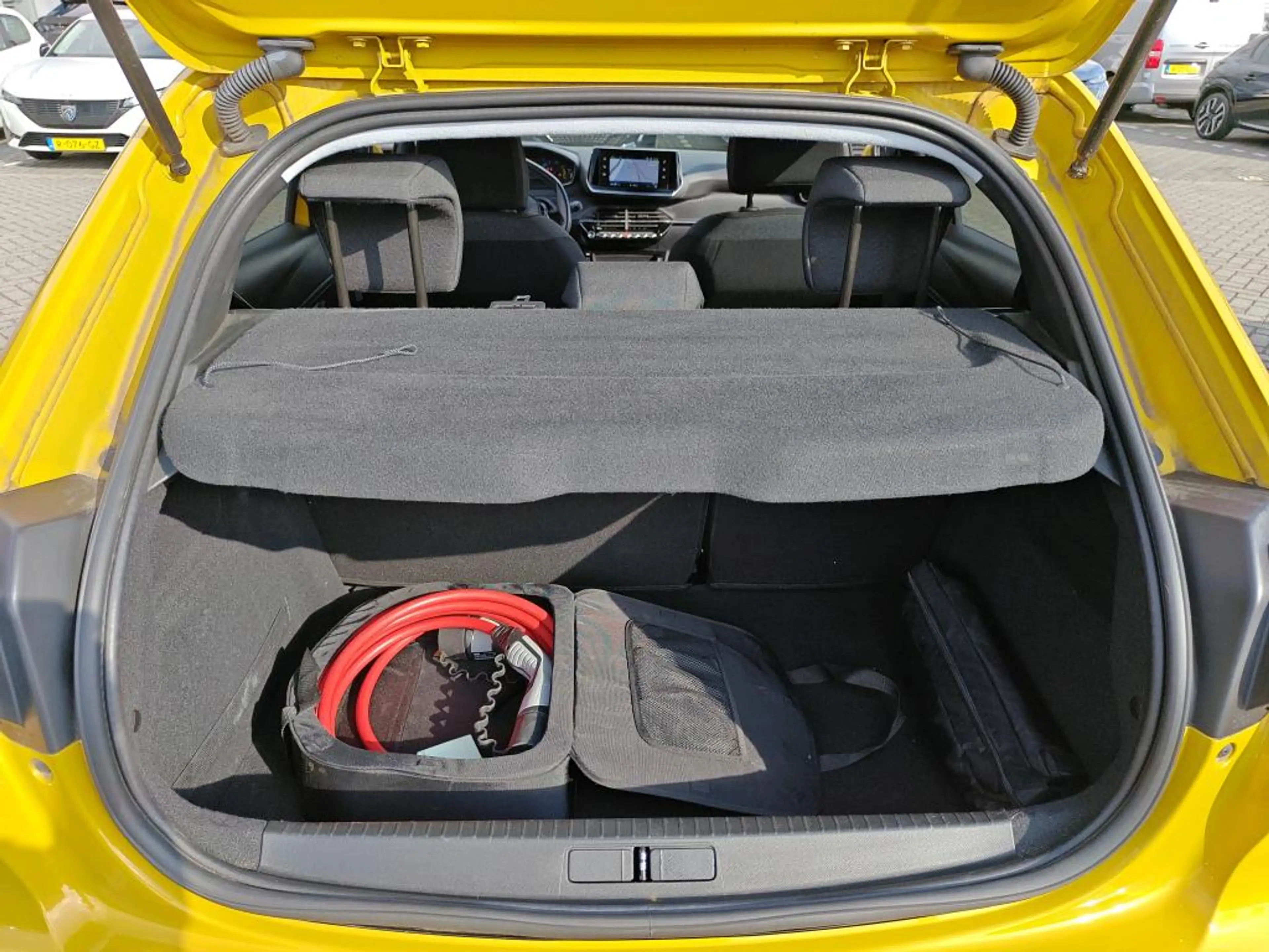 Peugeot e-208 EV Active Pack 50 kWh | Fase 3 laden | SOH 97,13% — photo 9