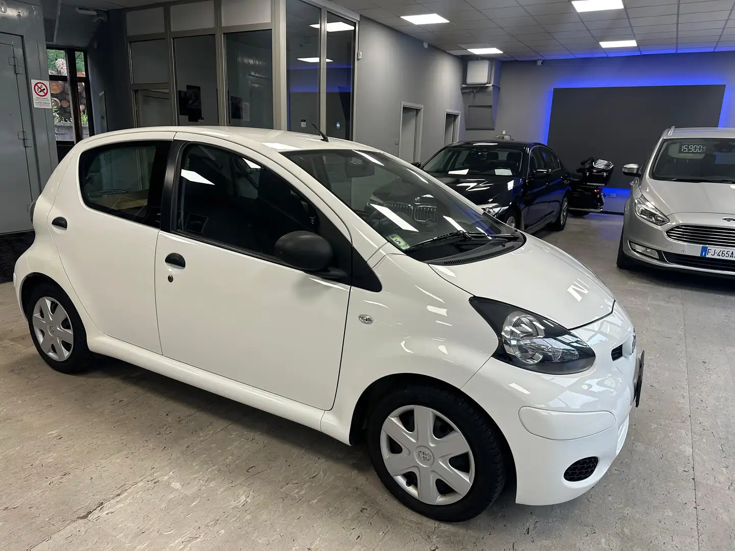 Toyota Aygo Aygo 5p 1.0 Now Connect Bianco - 2