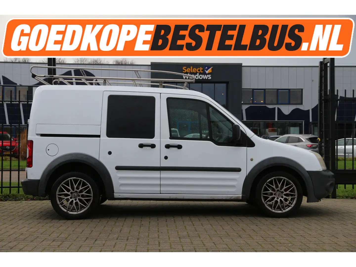 Ford Transit Connect 1.8 TDCI 75PK / Schuifdeur / Trekhaak / Imperiaal. Weiß - 1