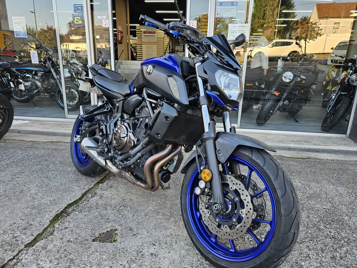 Yamaha MT-07 Bleu - 2