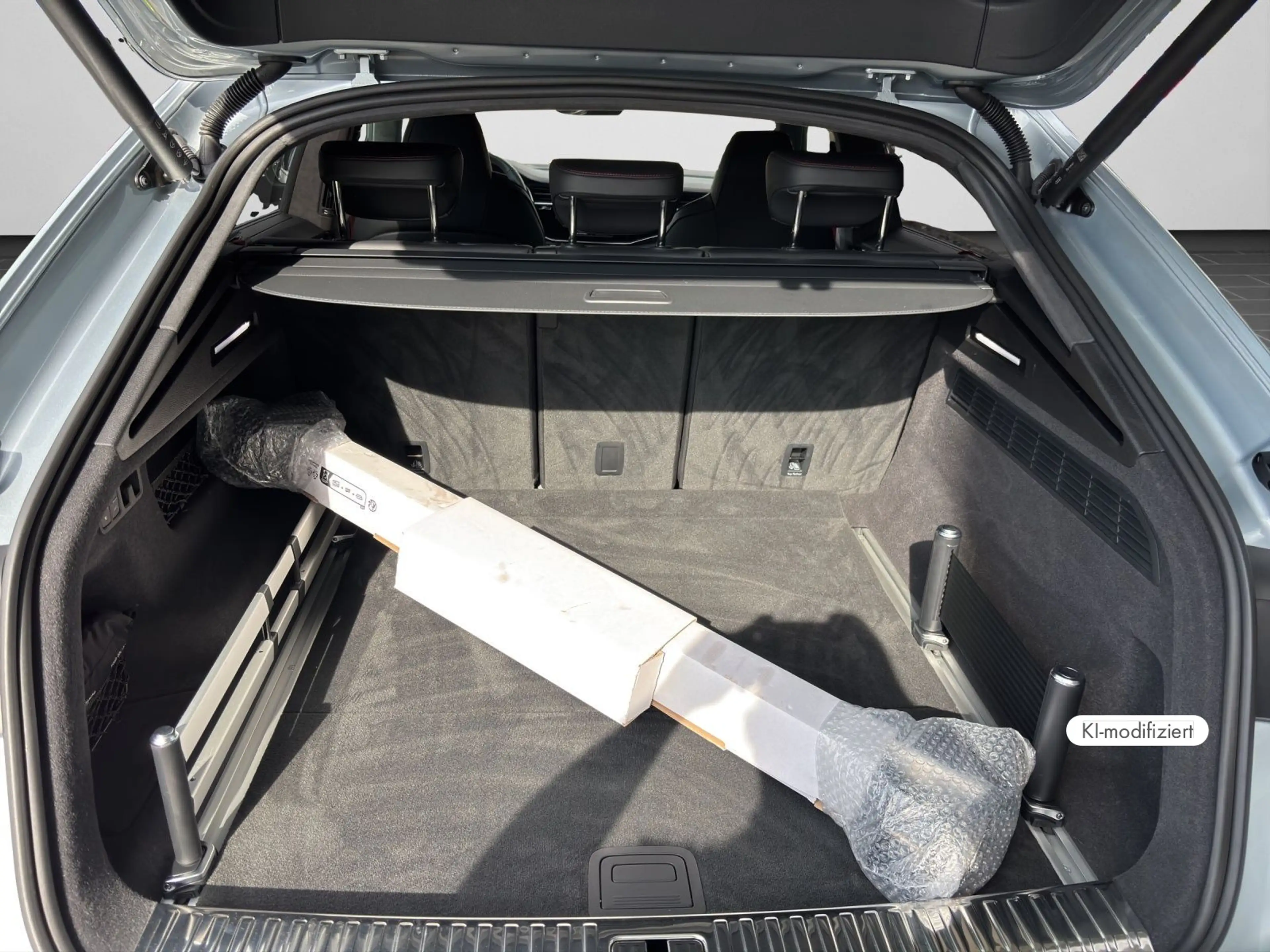 Audi SQ8 4.0 TFSI Quattro HUD AHK PANO SHZ V+H  360 ° — photo 15