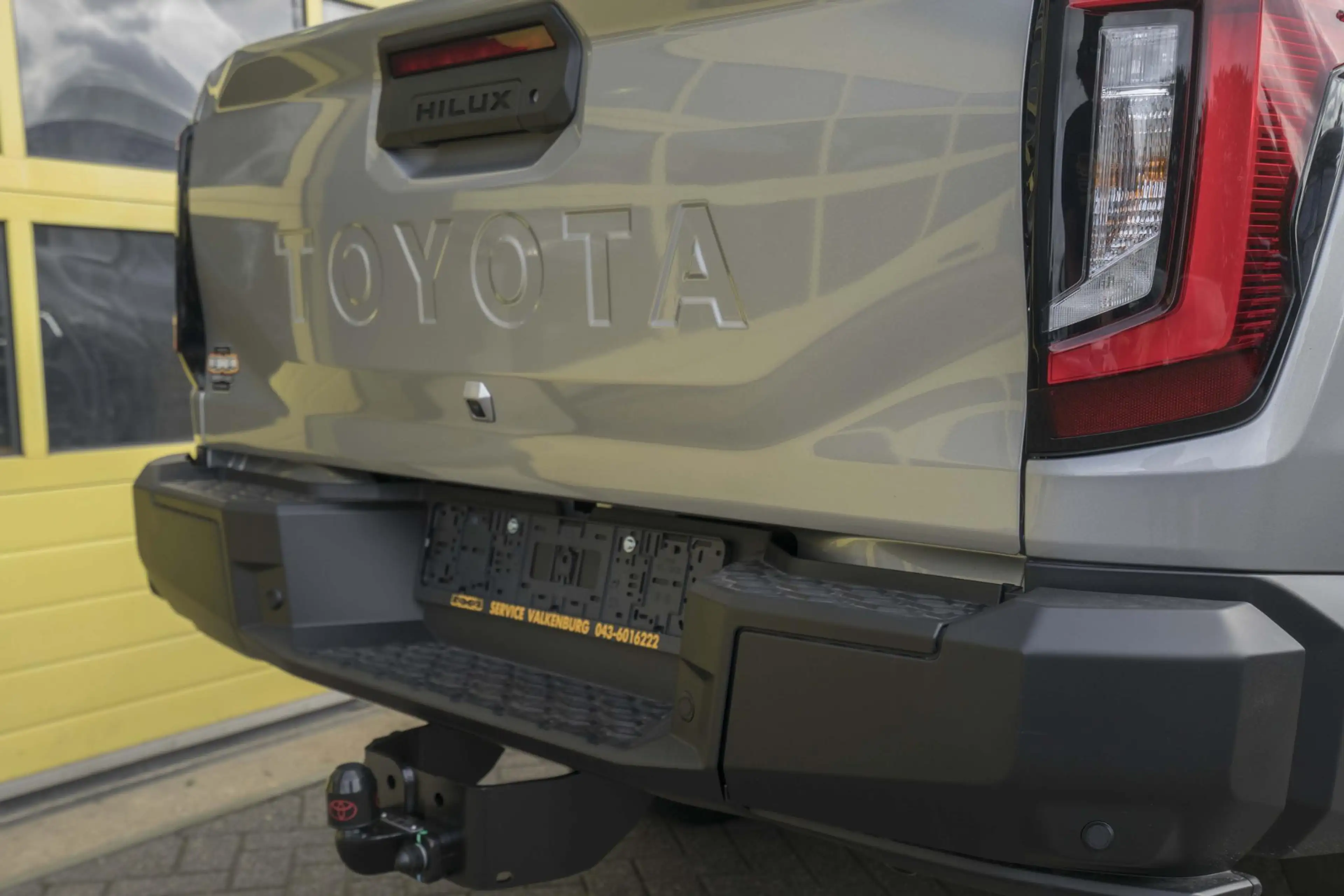Toyota Hilux 2.8 D-4D MHEV Double Cab Auto 4WD Comfort — photo 5