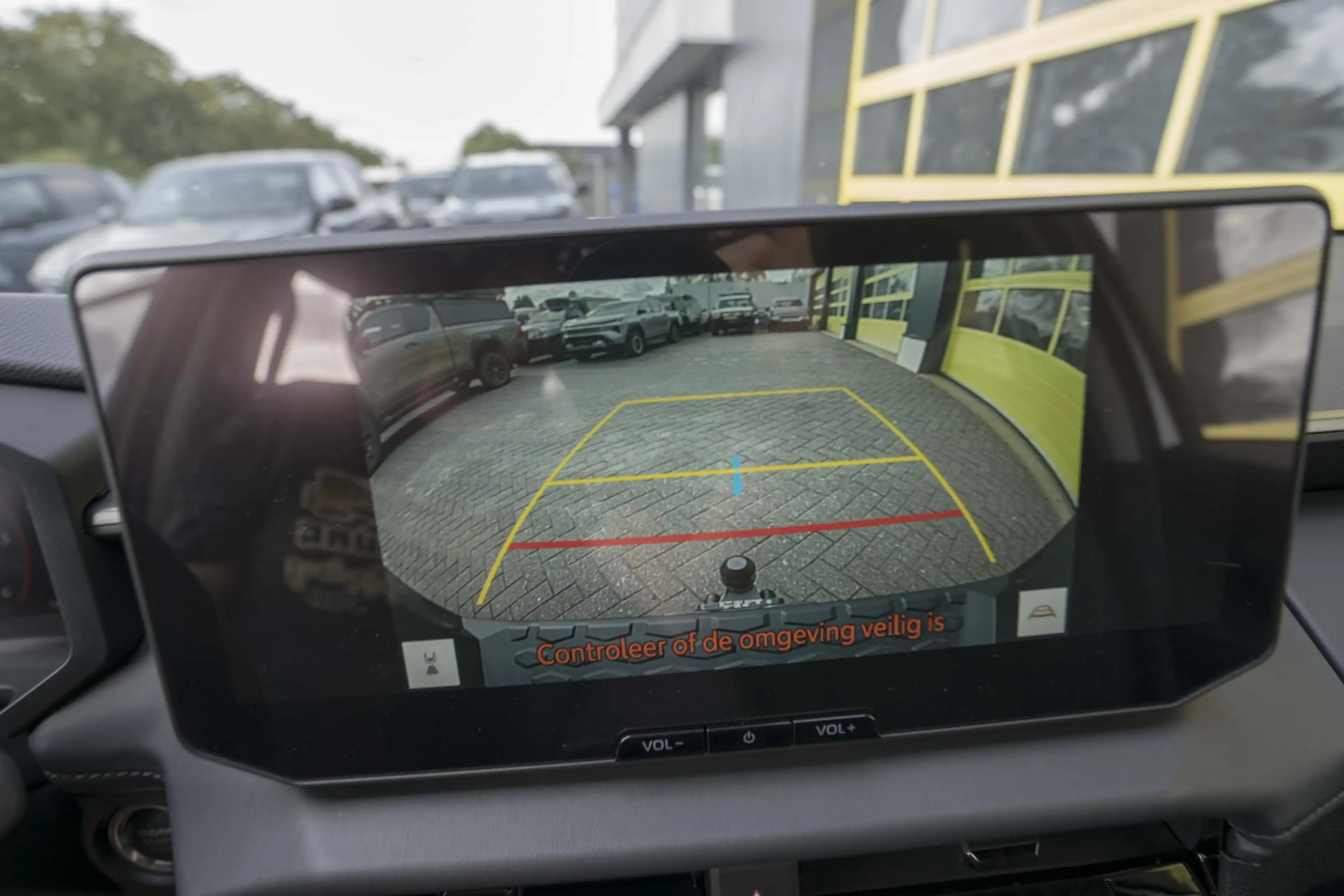 Toyota Hilux 2.8 D-4D MHEV Double Cab Auto 4WD Comfort — photo 12