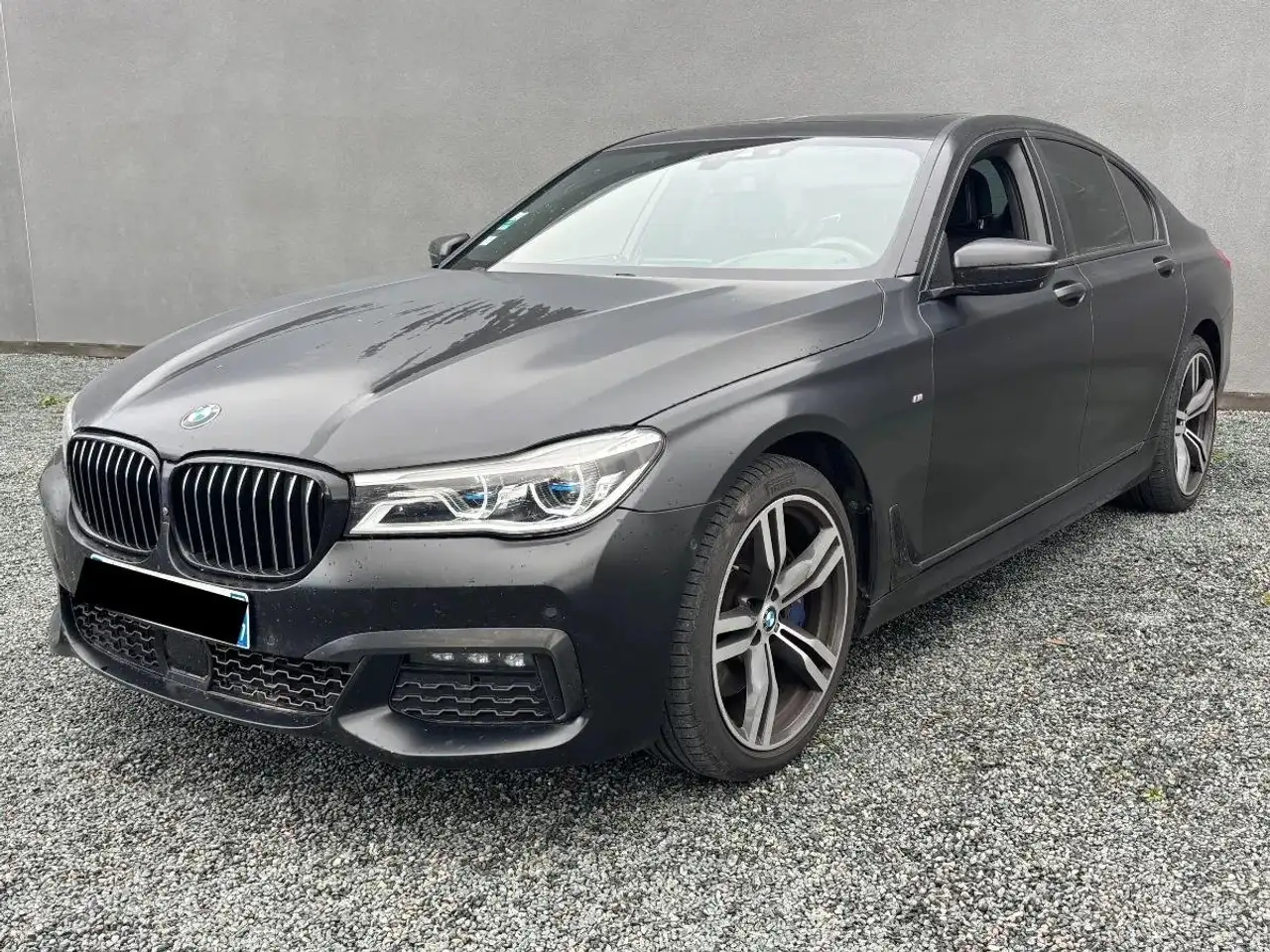 BMW 730