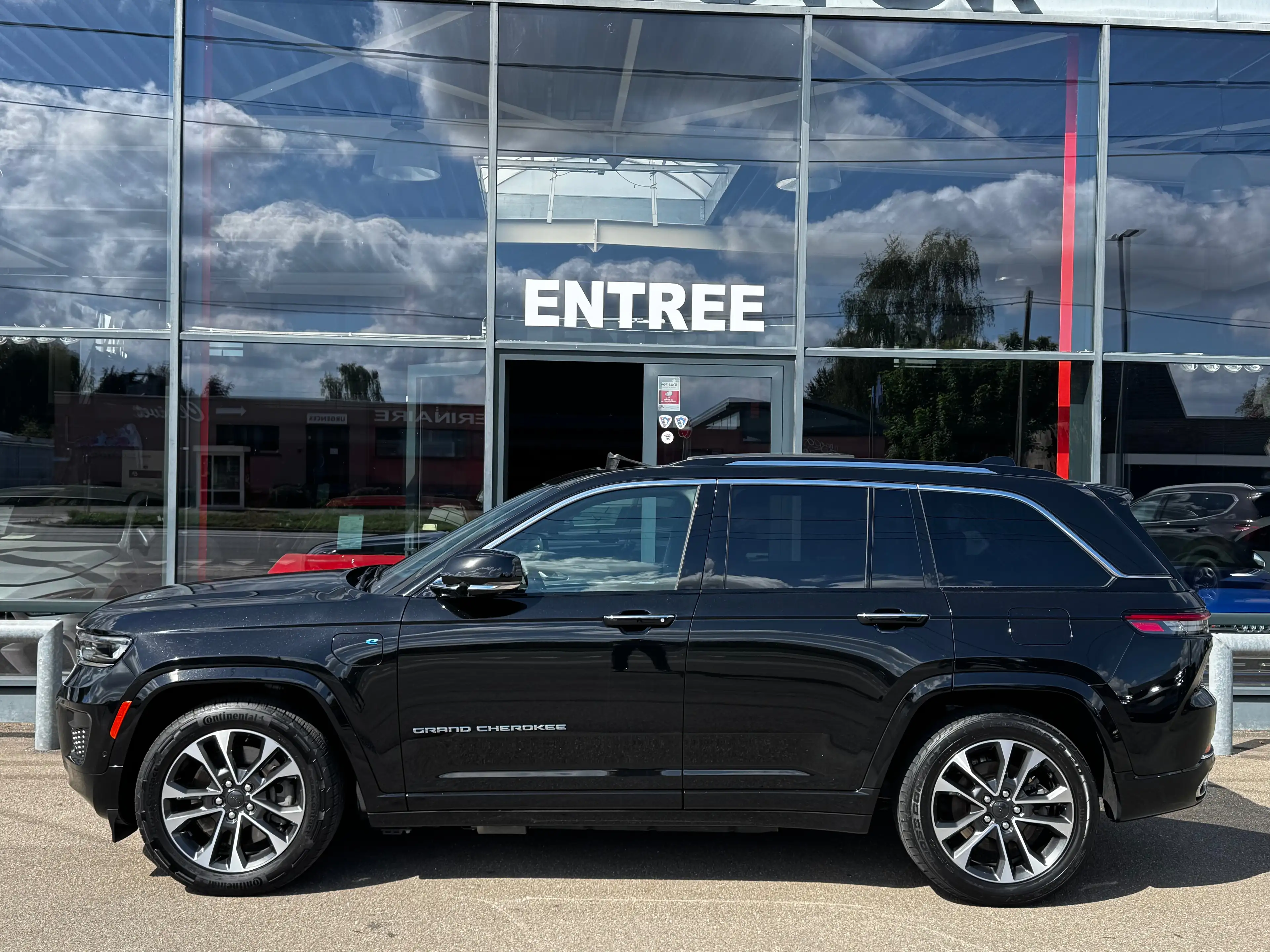 Jeep Grand Cherokee Grand Cherokee PHEV 2.0 Turbo 4xe AWD Overland TVA DEDUCTIBLE GARANTIE 09/2027 — photo 6