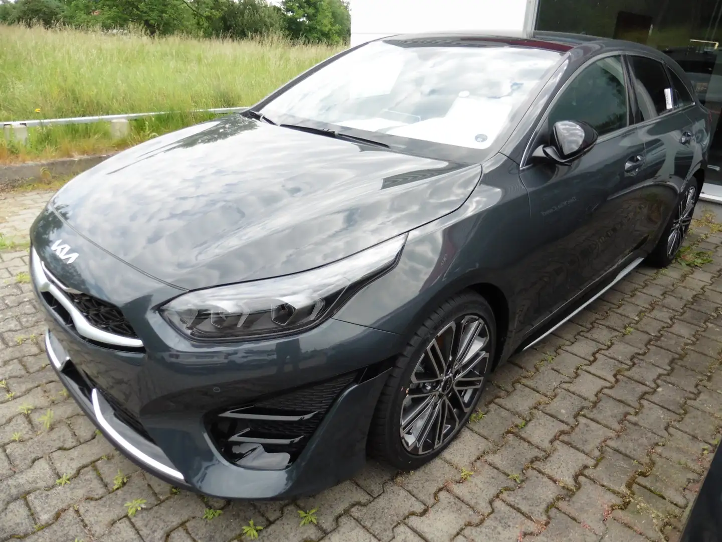 Kia ProCeed / pro_cee'd 1.5 T-GDI DCT7 GT-L., GD, Leder,18Z Gris - 1