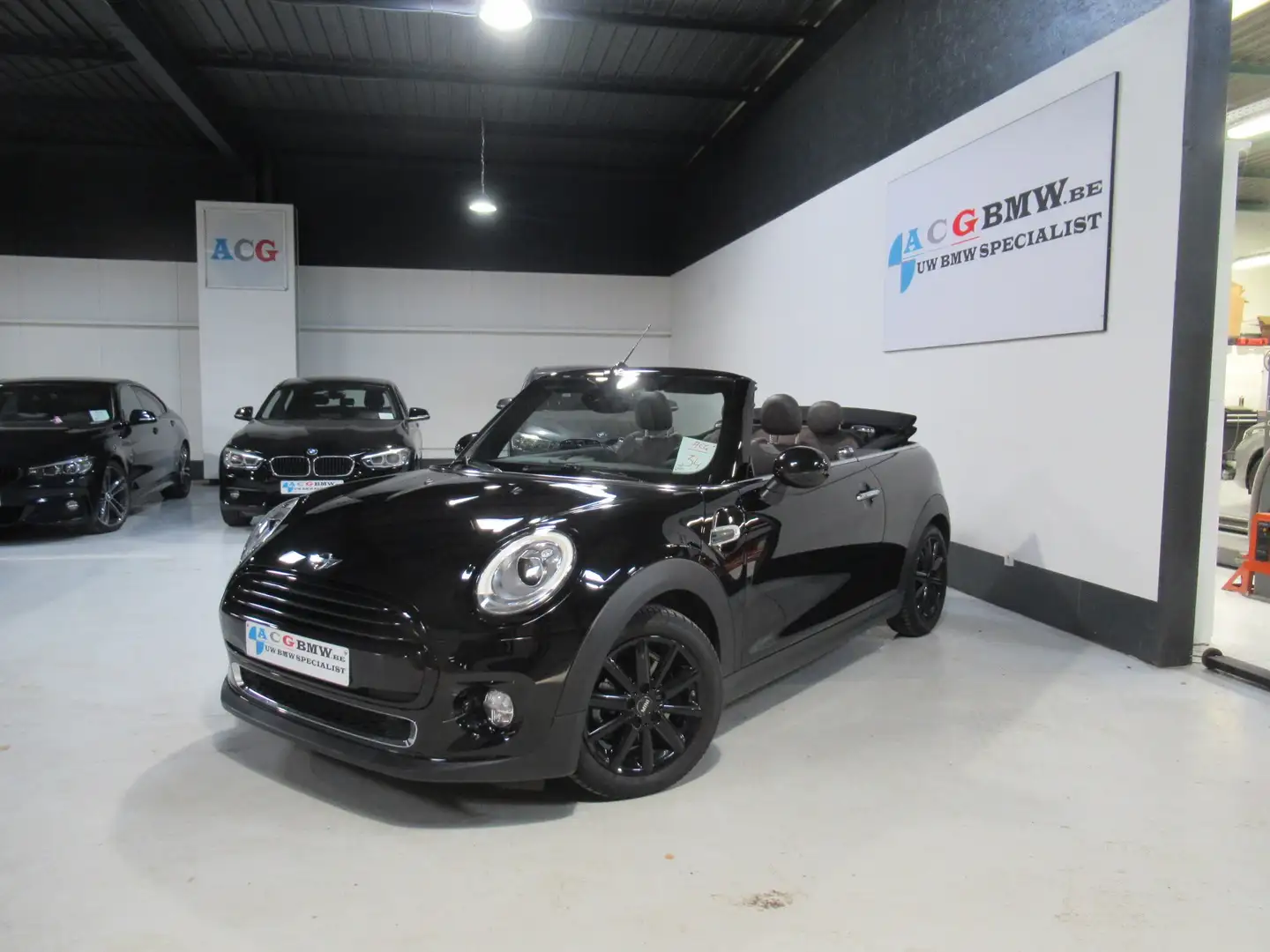 MINI Cooper Cabrio Automaat LED Navi PDC Leder Prachtige combinatie ! Noir - 1