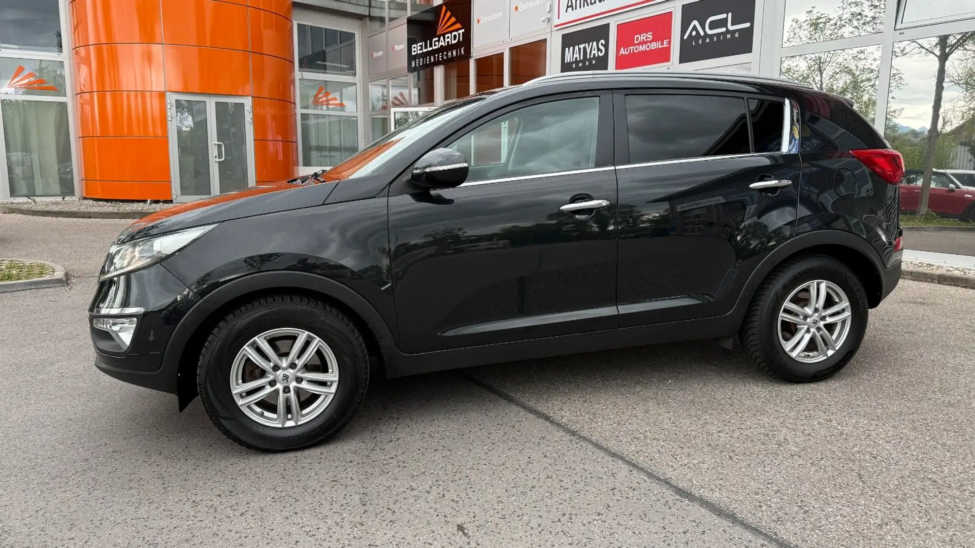 Kia Sportage Dream Team 4WD/Navi/Kamera Schwarz - 2