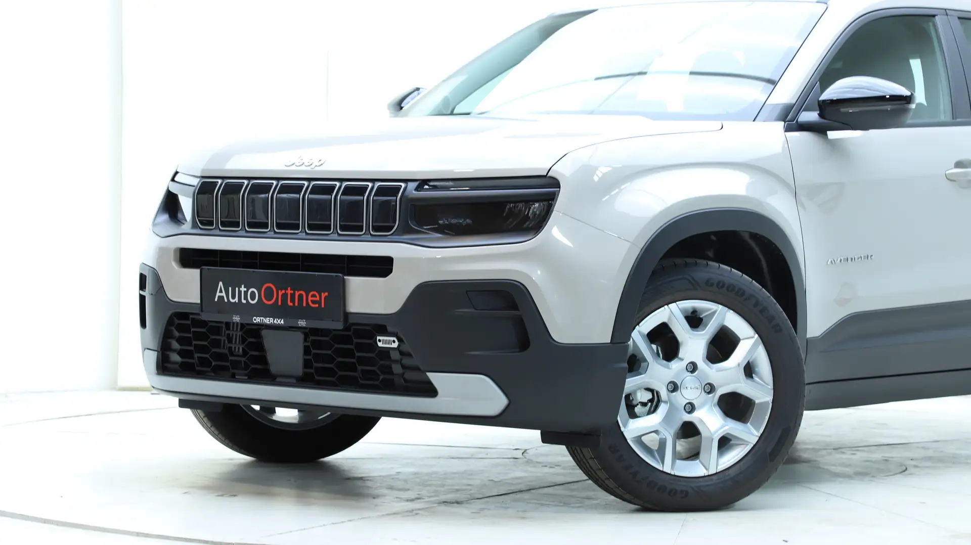 Jeep Avenger Altitude Navi, Keyless, Sitzheizg, Cam Grau - 2