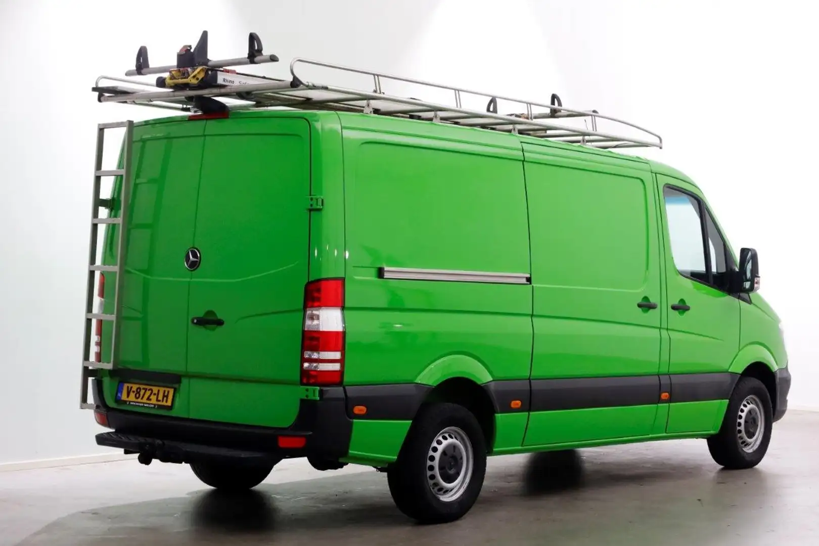 Mercedes-Benz Sprinter 314 CDI 143pk E6 L2H1 7G Automaat Airco/Navi/Camer Groen - 2