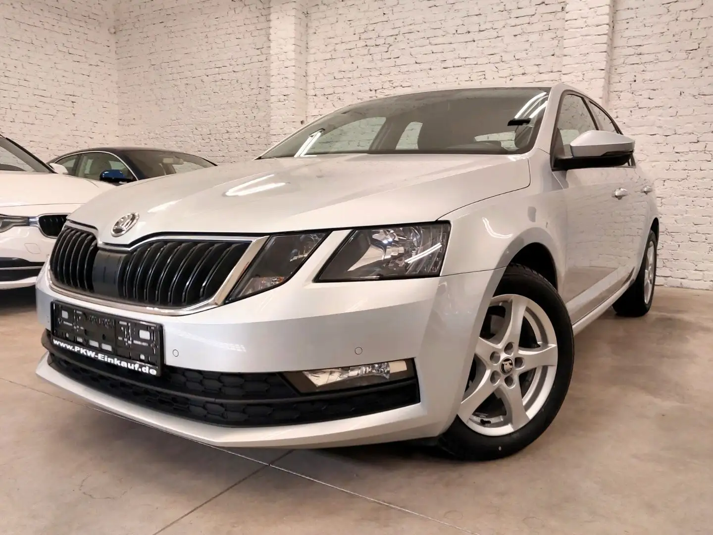 Skoda Octavia Lim DSG Ambition 2xPDC Sitzh Scheckheft Argent - 2
