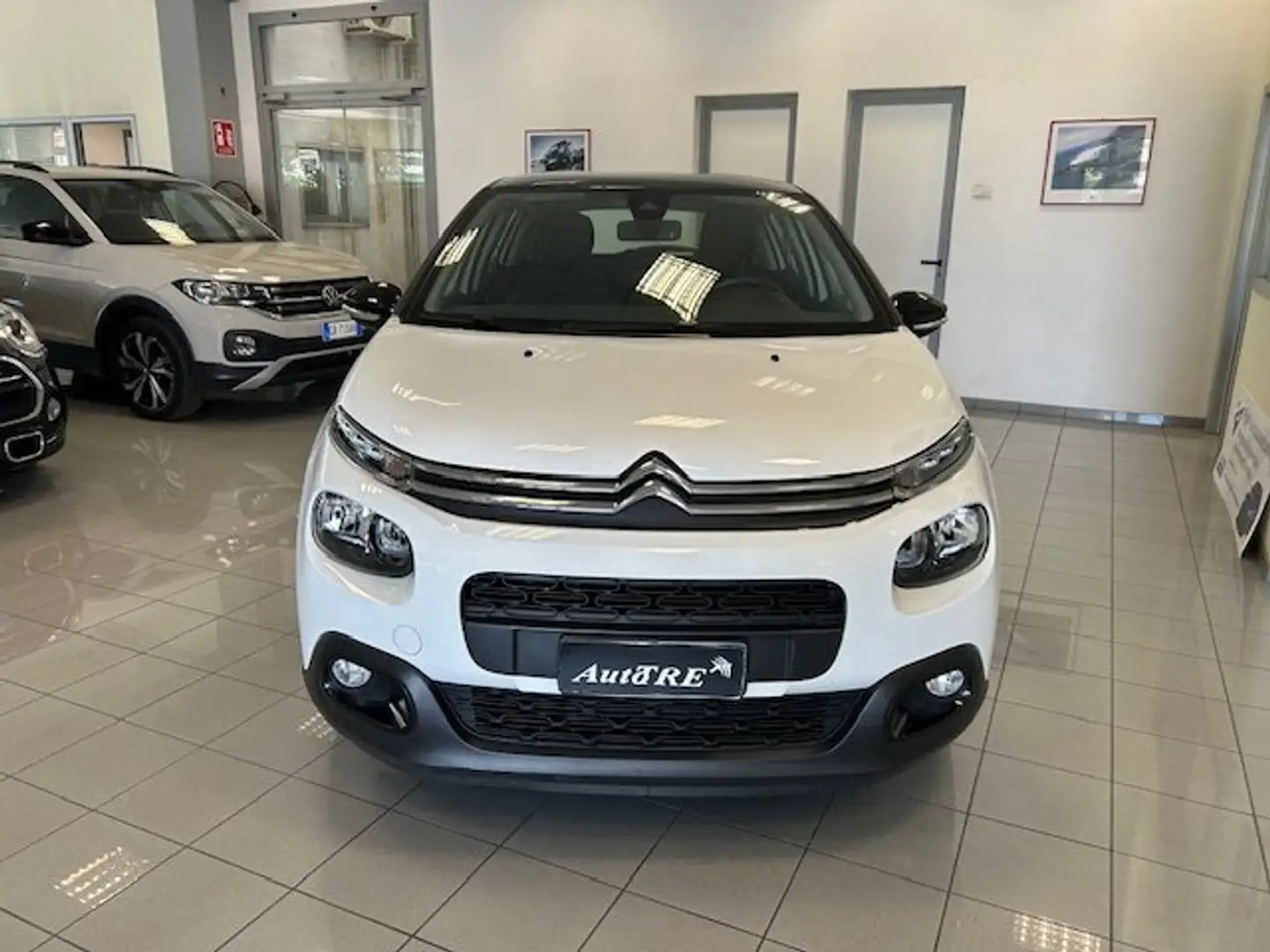 Citroen C3 1.2 puretech Feel 82cv Blanco - 2