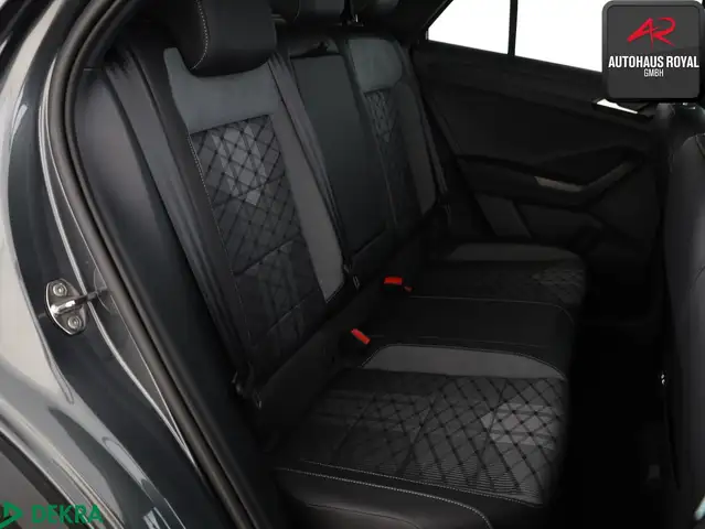 Volkswagen T-Roc view 13