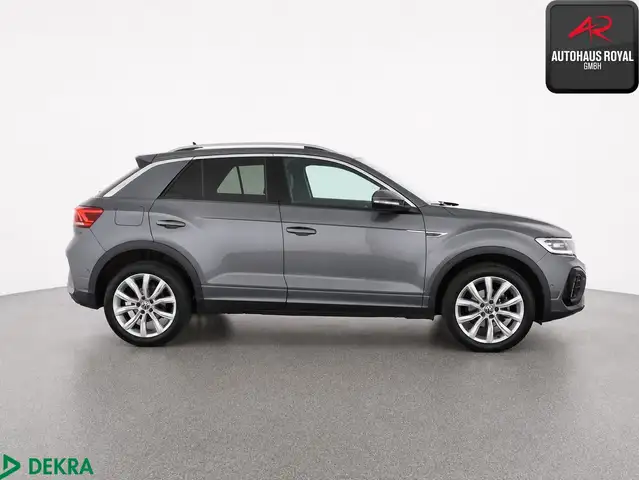 Volkswagen T-Roc view 6
