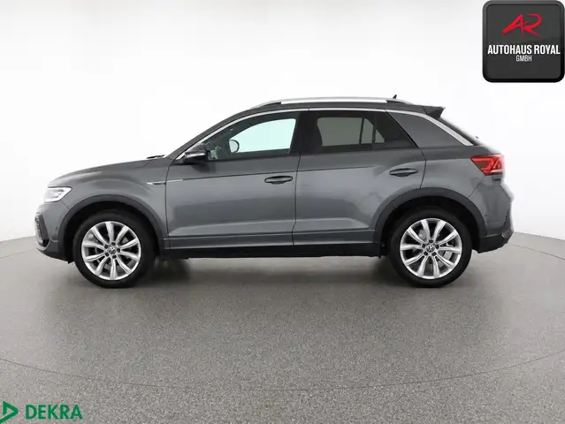 Volkswagen T-Roc view 2