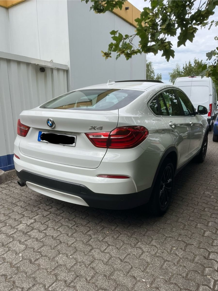 BMW X4 xDrive 20 i HUD+Xenon+Schiebedach — photo 2