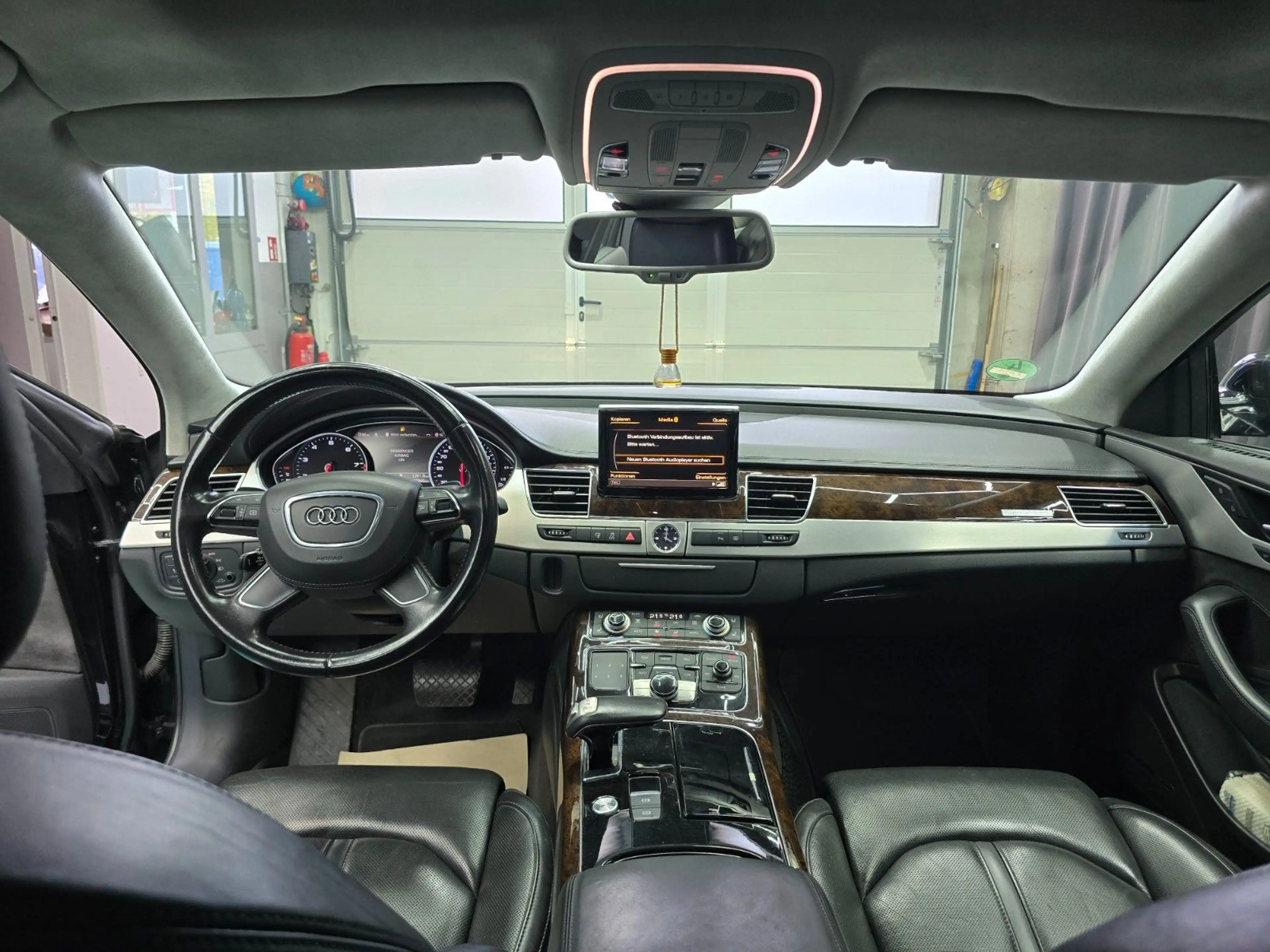 Audi A8 4.2 FSI quattro 21 ZOLL KAMERA PDC — photo 15