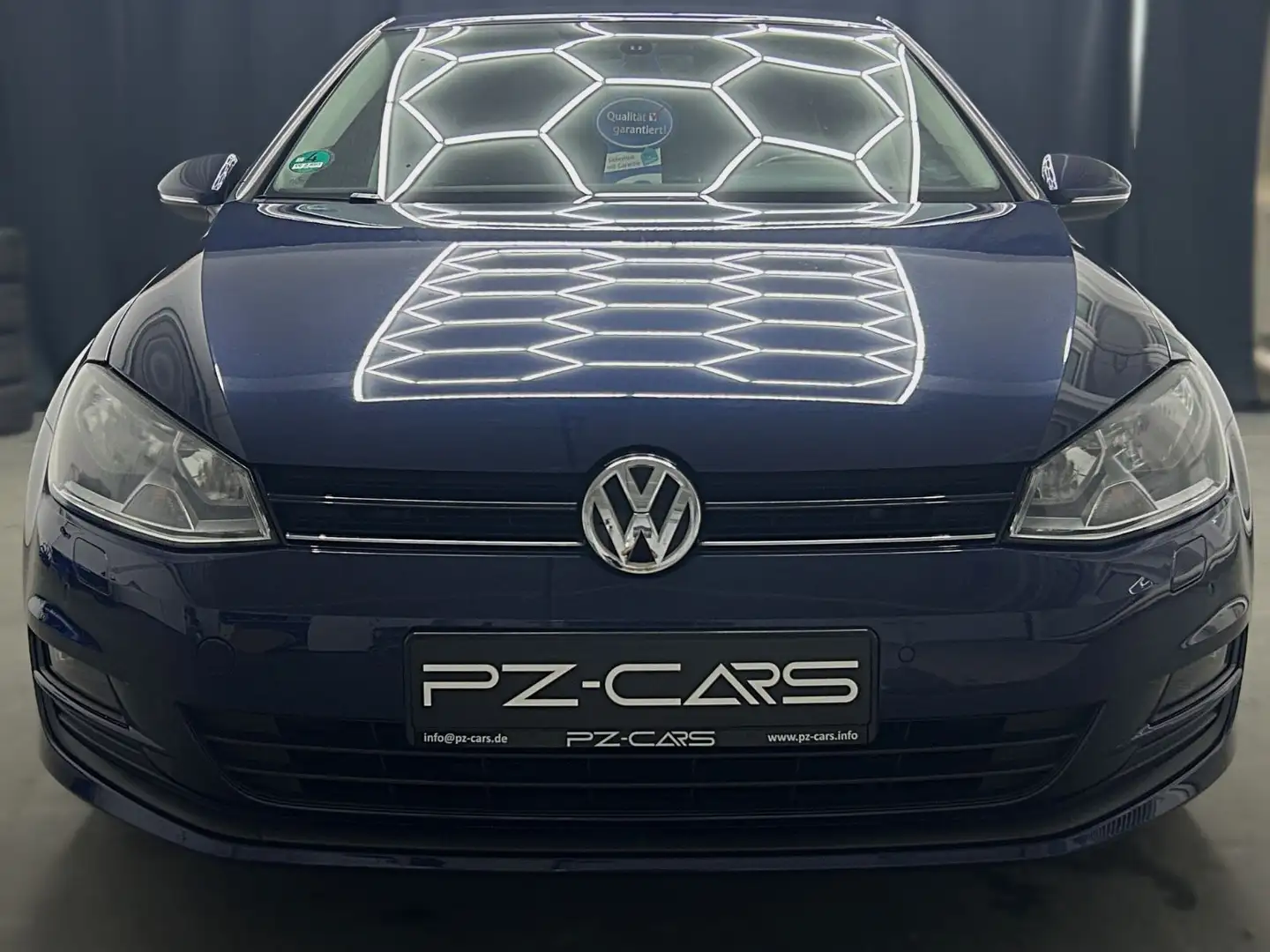 Volkswagen Golf VII DSG Lim|Touch|Sitzheiz|Einpark|MP3|MFLK Blau - 2