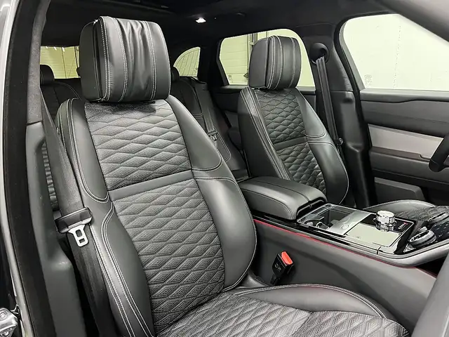 Land Rover Range Rover Velar view 14