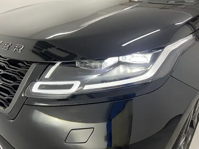 Land Rover Range Rover Velar view 10