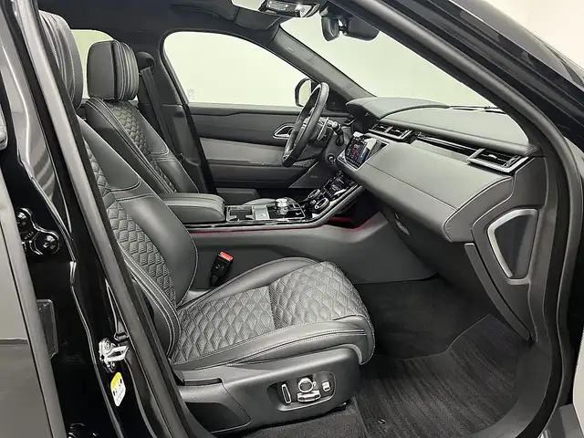 Land Rover Range Rover Velar view 13