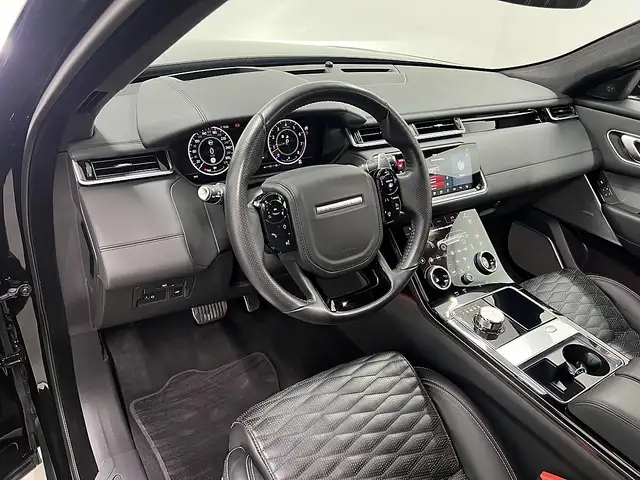 Land Rover Range Rover Velar view 11