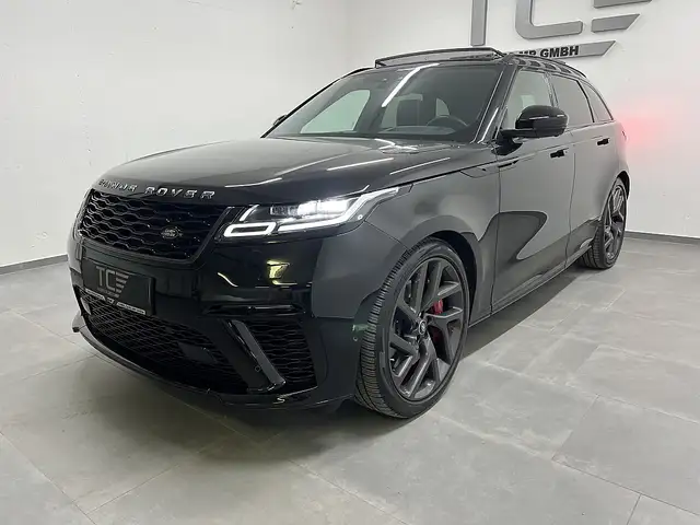Land Rover Range Rover Velar view 4