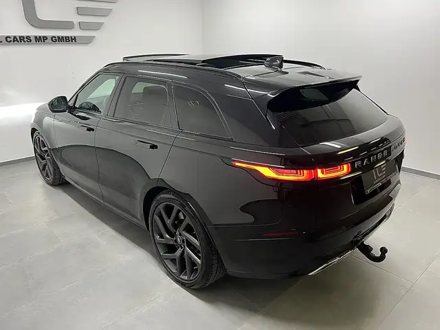Land Rover Range Rover Velar view 5
