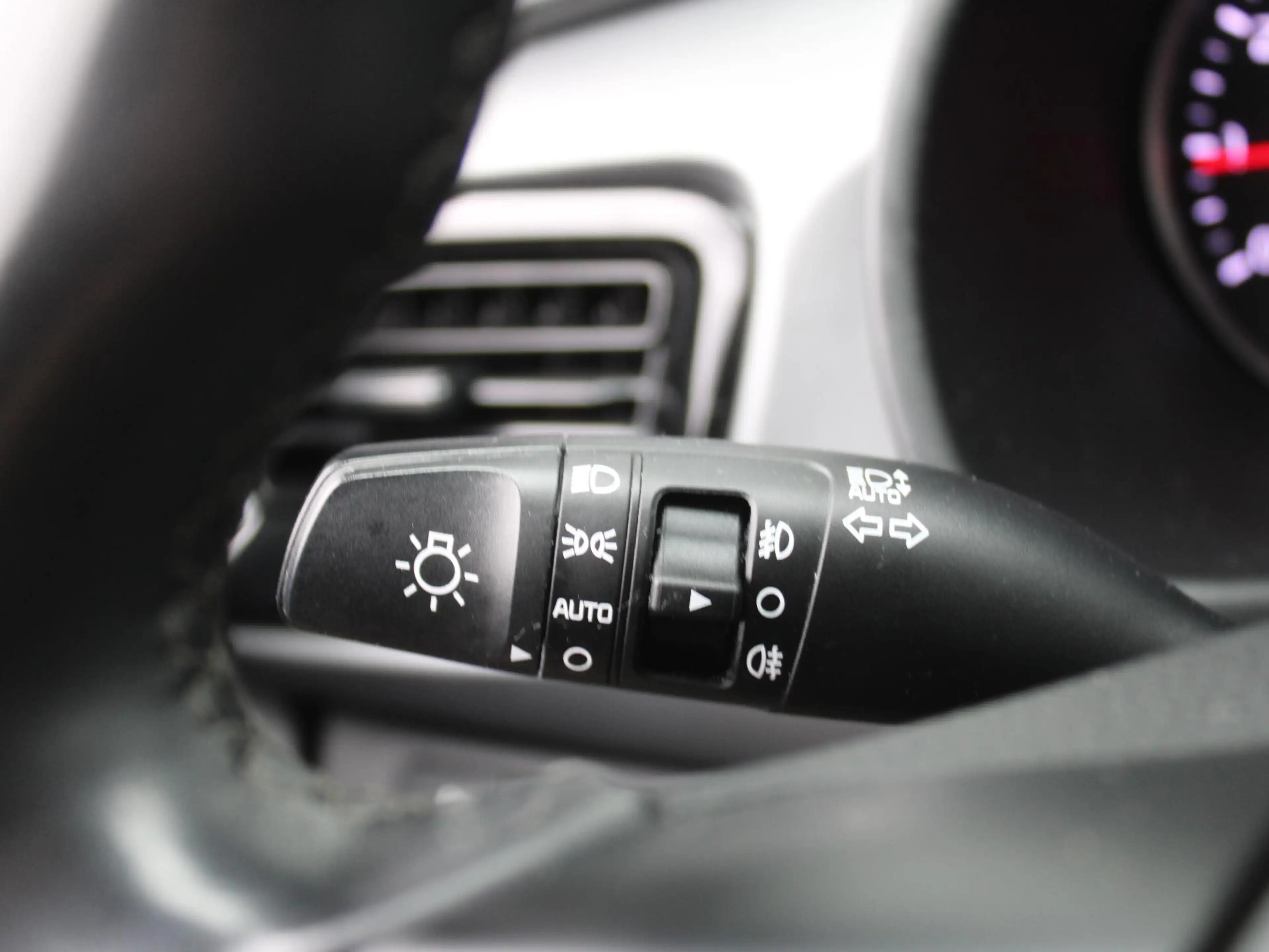 Kia Rio 1.0 T-GDi MHEV DynamicPlusLine | BTW Auto | Navi | — photo 11