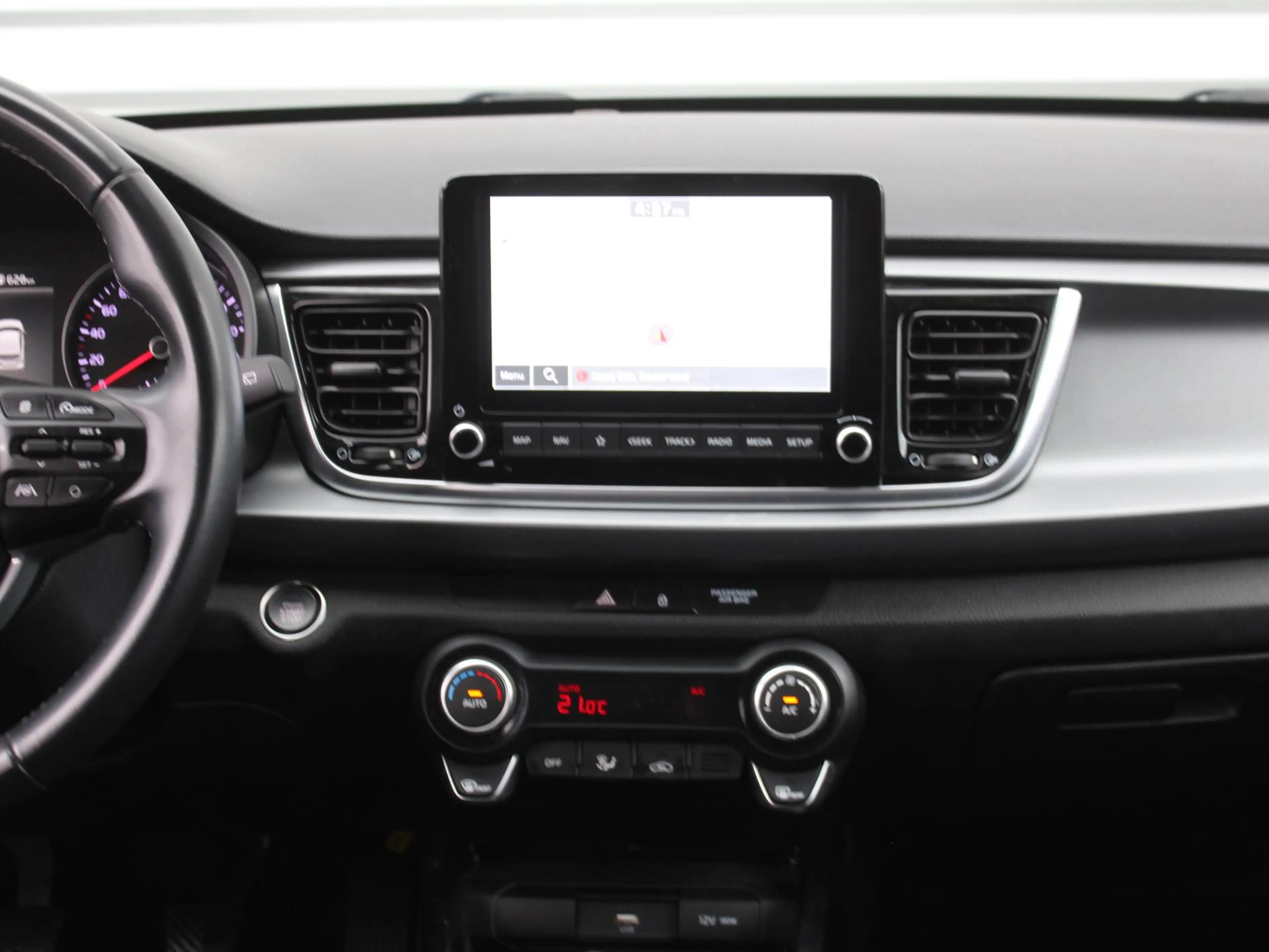 Kia Rio 1.0 T-GDi MHEV DynamicPlusLine | BTW Auto | Navi | — photo 17