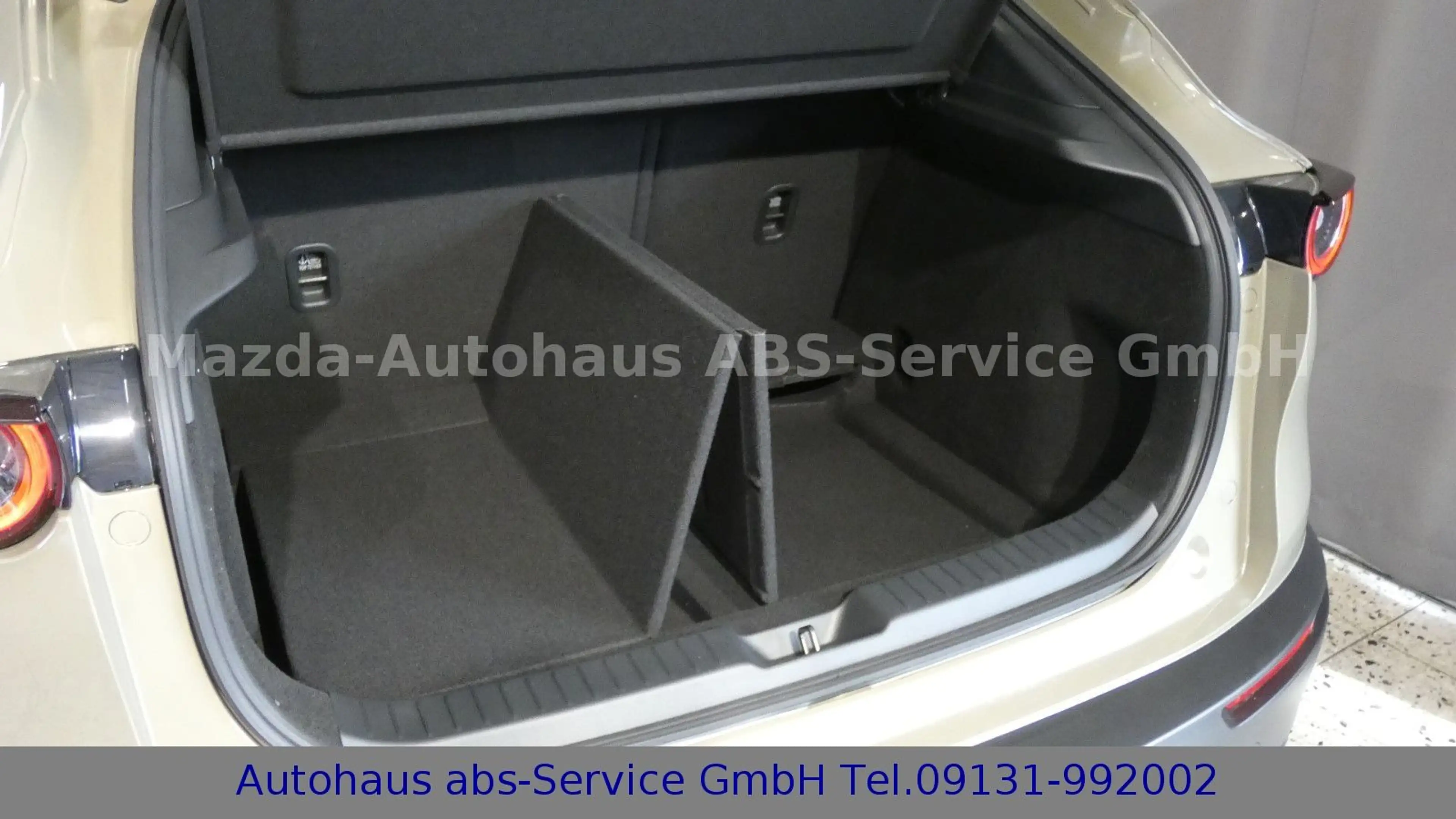 Mazda CX-30 e-SKY-G M-Hybrid 140 Automatik HOMURA — photo 11