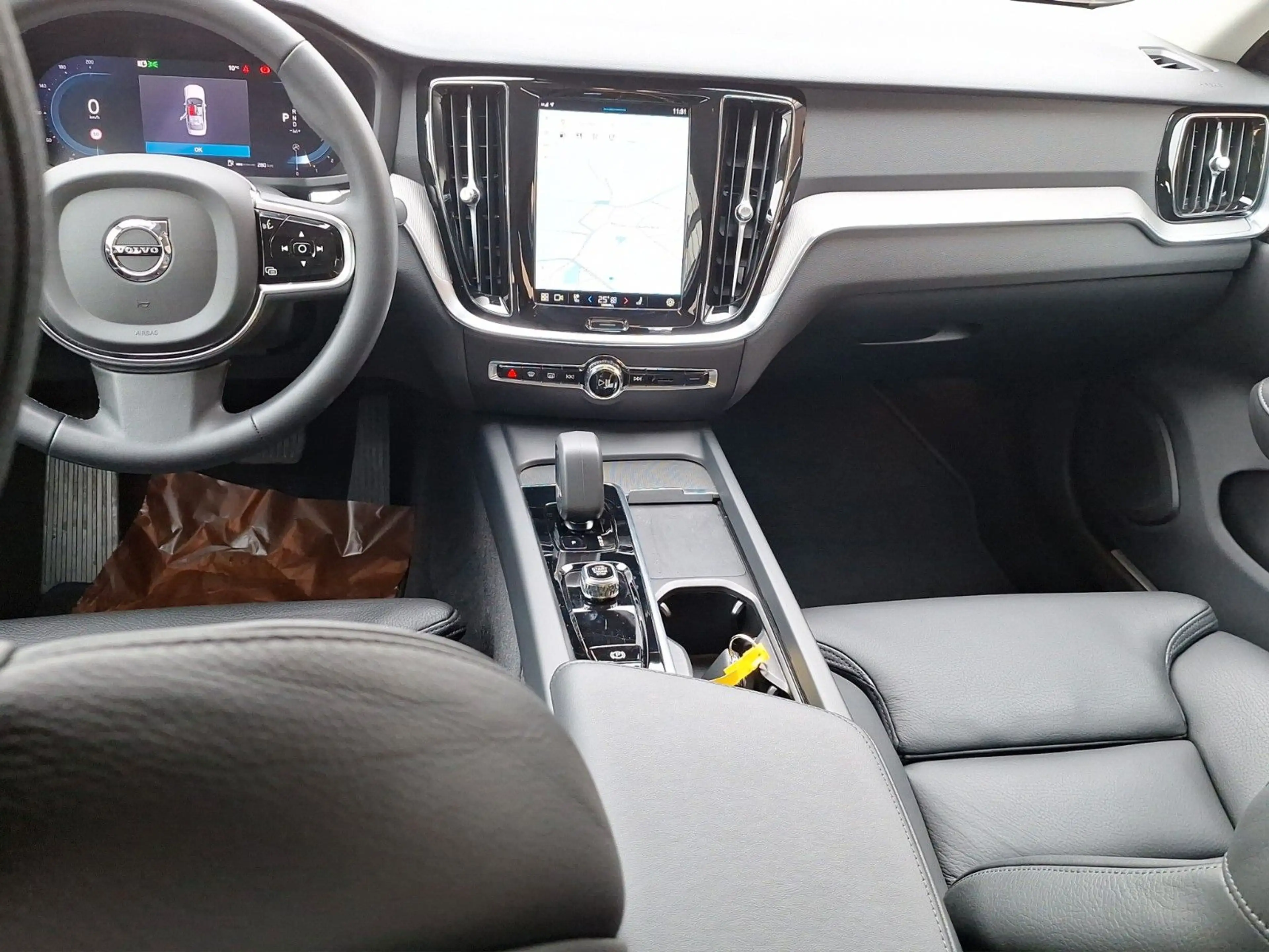 Volvo S60 Lim. Plus Dark,ACC, AHK,PDC, 360°,LED,8-fach — photo 14