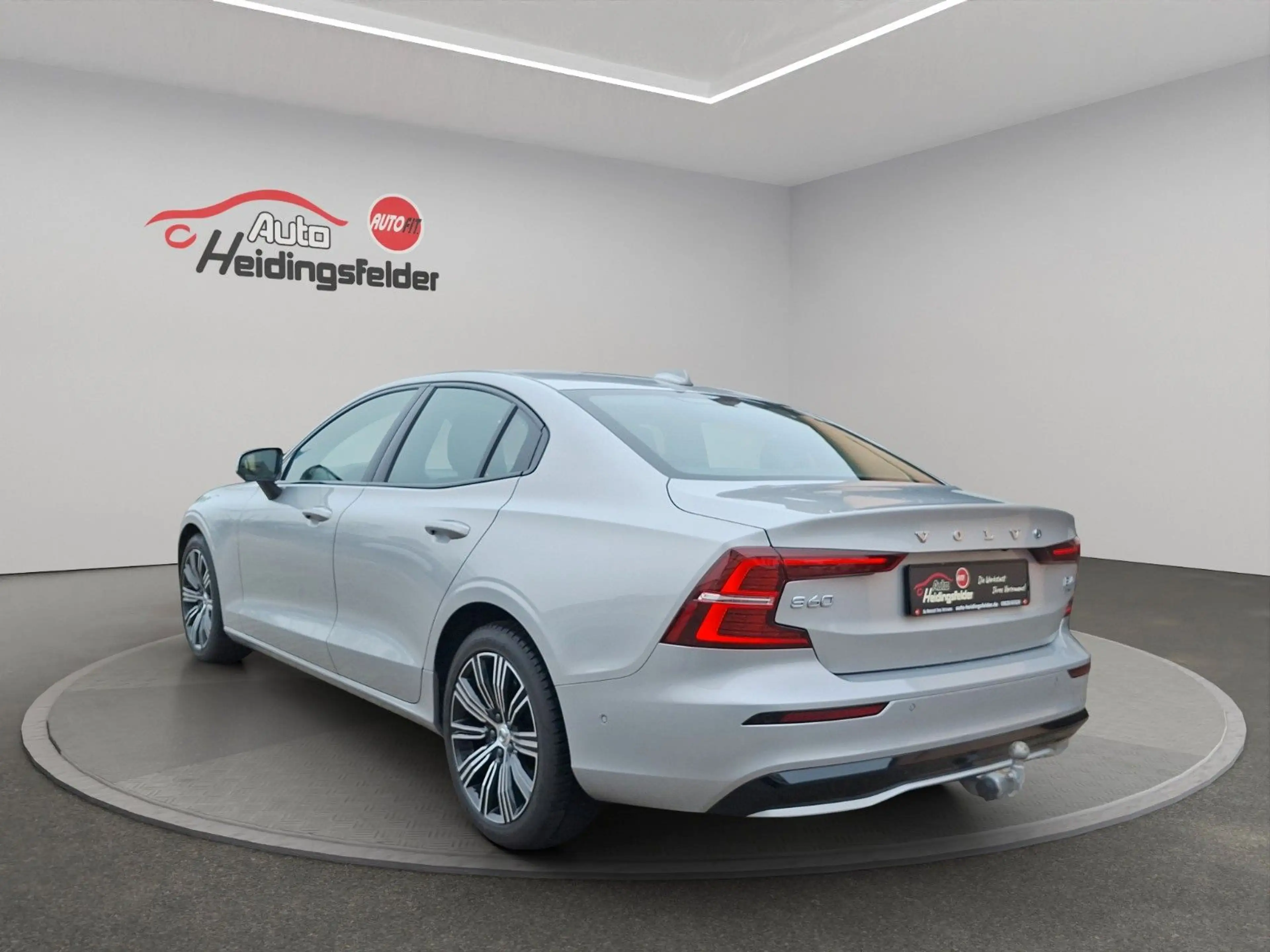 Volvo S60 Lim. Plus Dark,ACC, AHK,PDC, 360°,LED,8-fach — photo 3