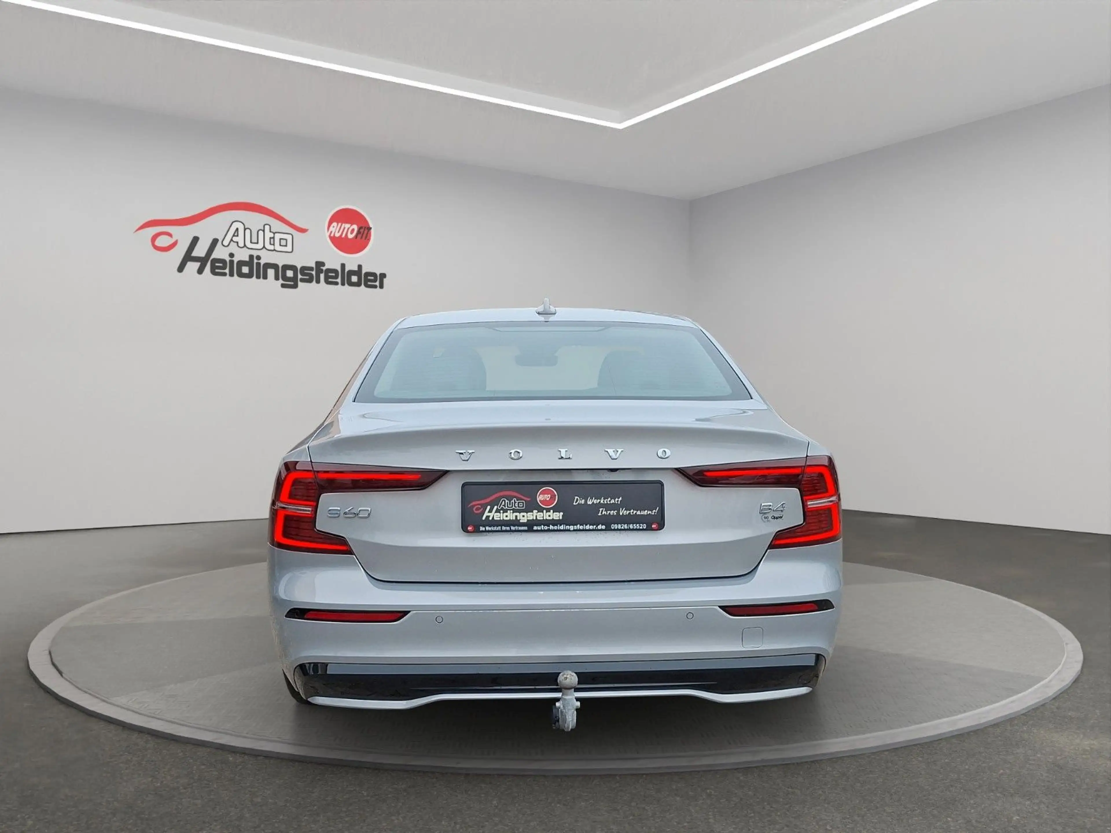 Volvo S60 Lim. Plus Dark,ACC, AHK,PDC, 360°,LED,8-fach — photo 4