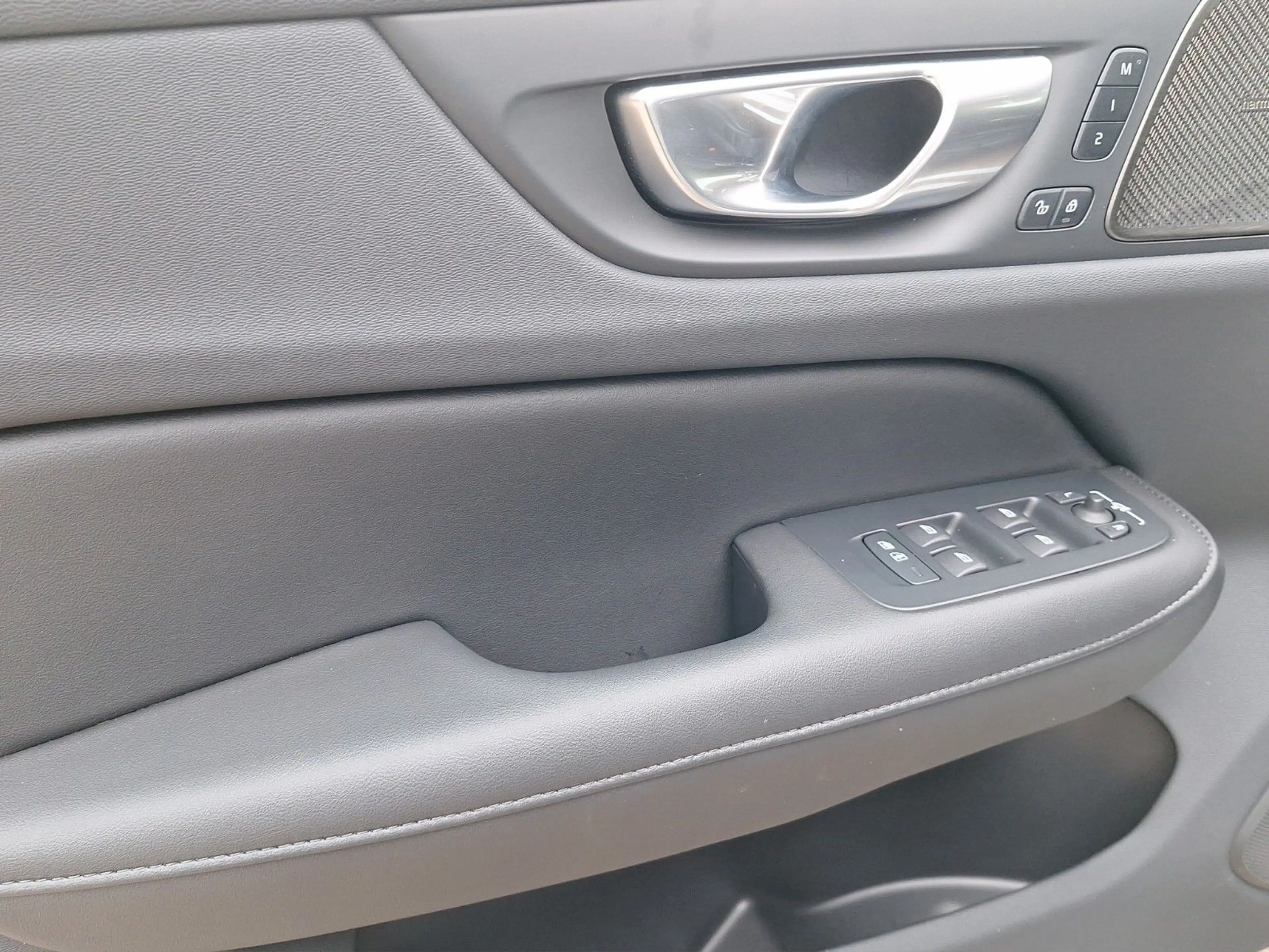 Volvo S60 Lim. Plus Dark,ACC, AHK,PDC, 360°,LED,8-fach — photo 9