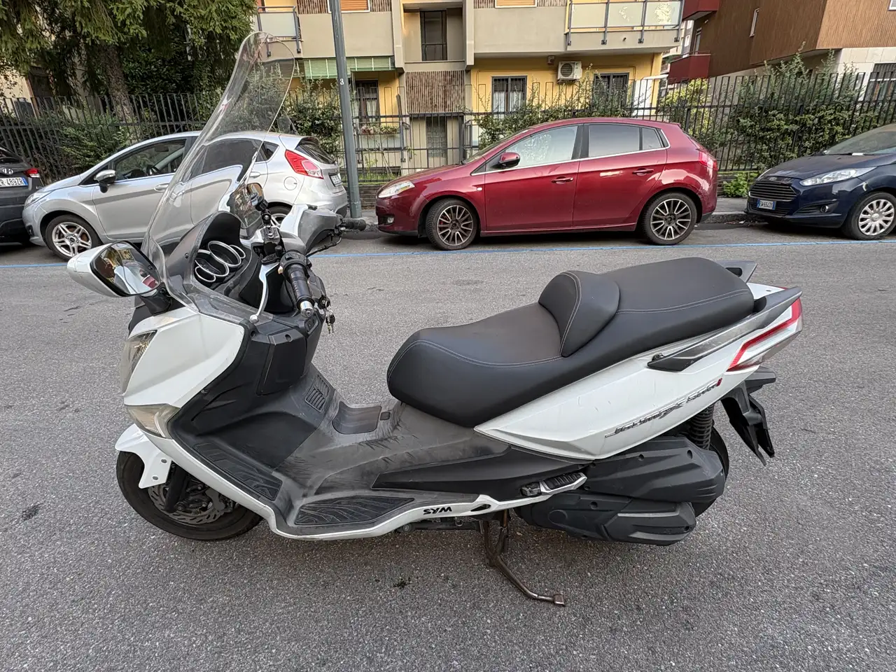 Sym Joymax 300