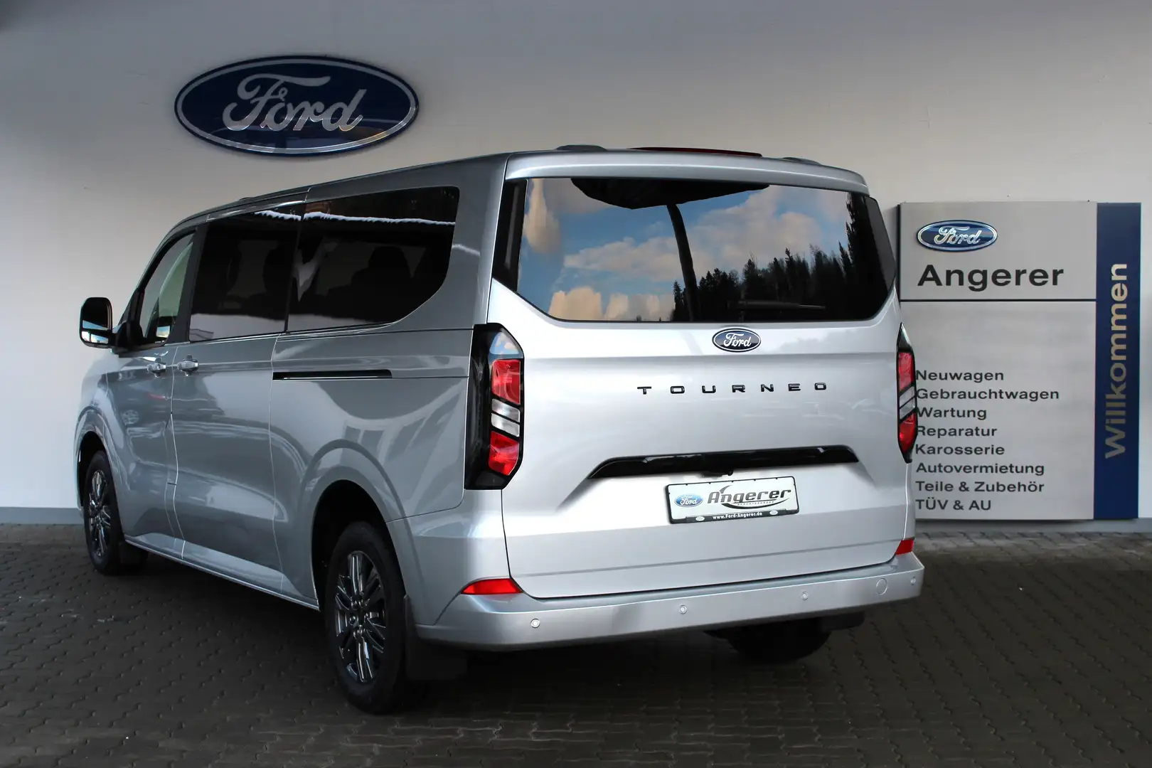 Ford Tourneo Custom 320 L2 Titanium LED,Navi,ACC,Leder,RFK,PDC,3-Zonen Silber - 2