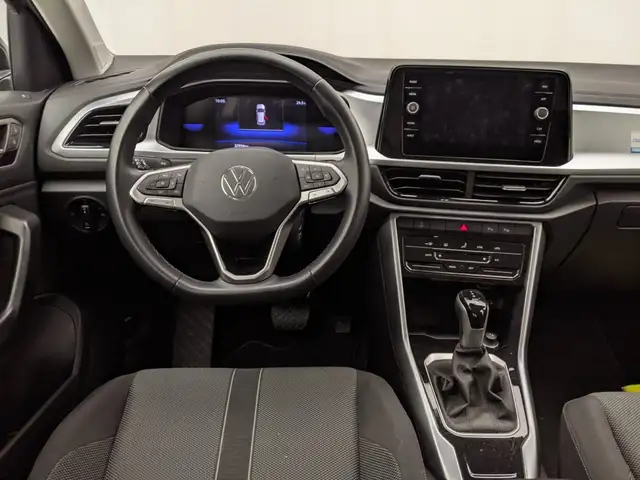 Volkswagen T-Roc view 7