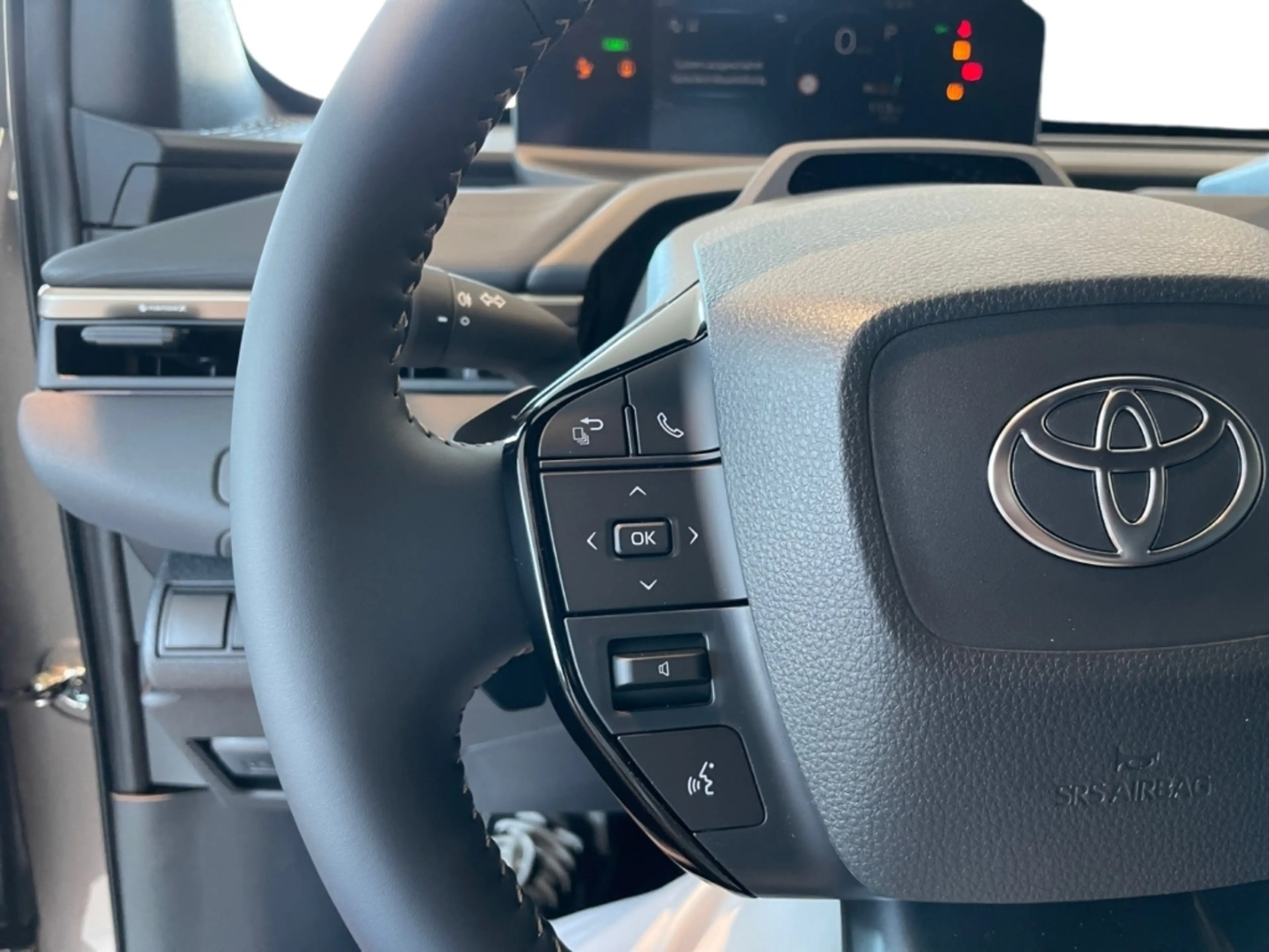 Toyota bZ4X Touring BEV 280kW ECV 4x4 5-tuerig LOUNGE — photo 13